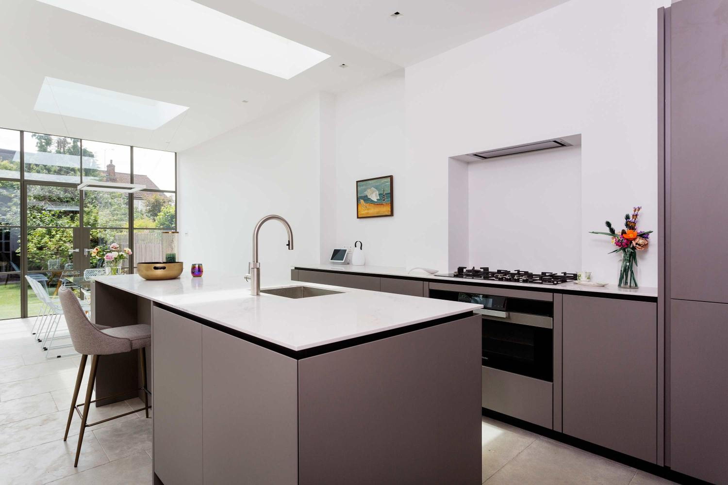 Veeve - Quartz House