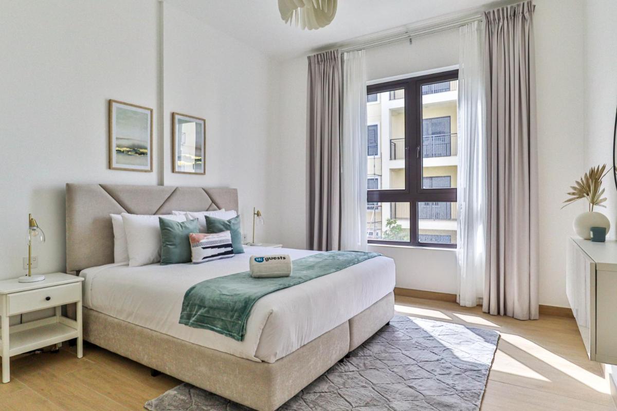 HiGuests - Stylish Apt With Stunning Beach Views and Pools