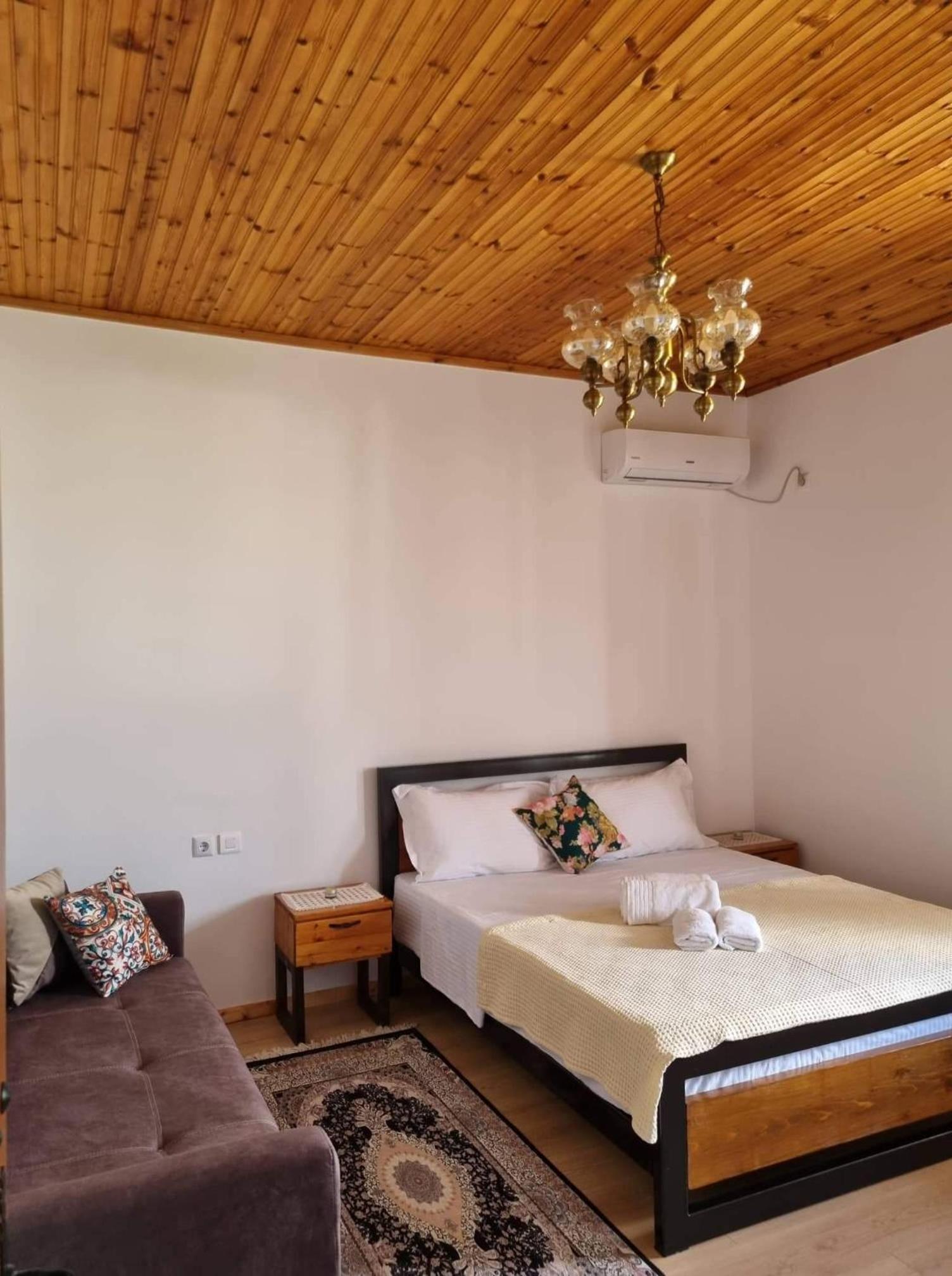 B Vishe Guest House