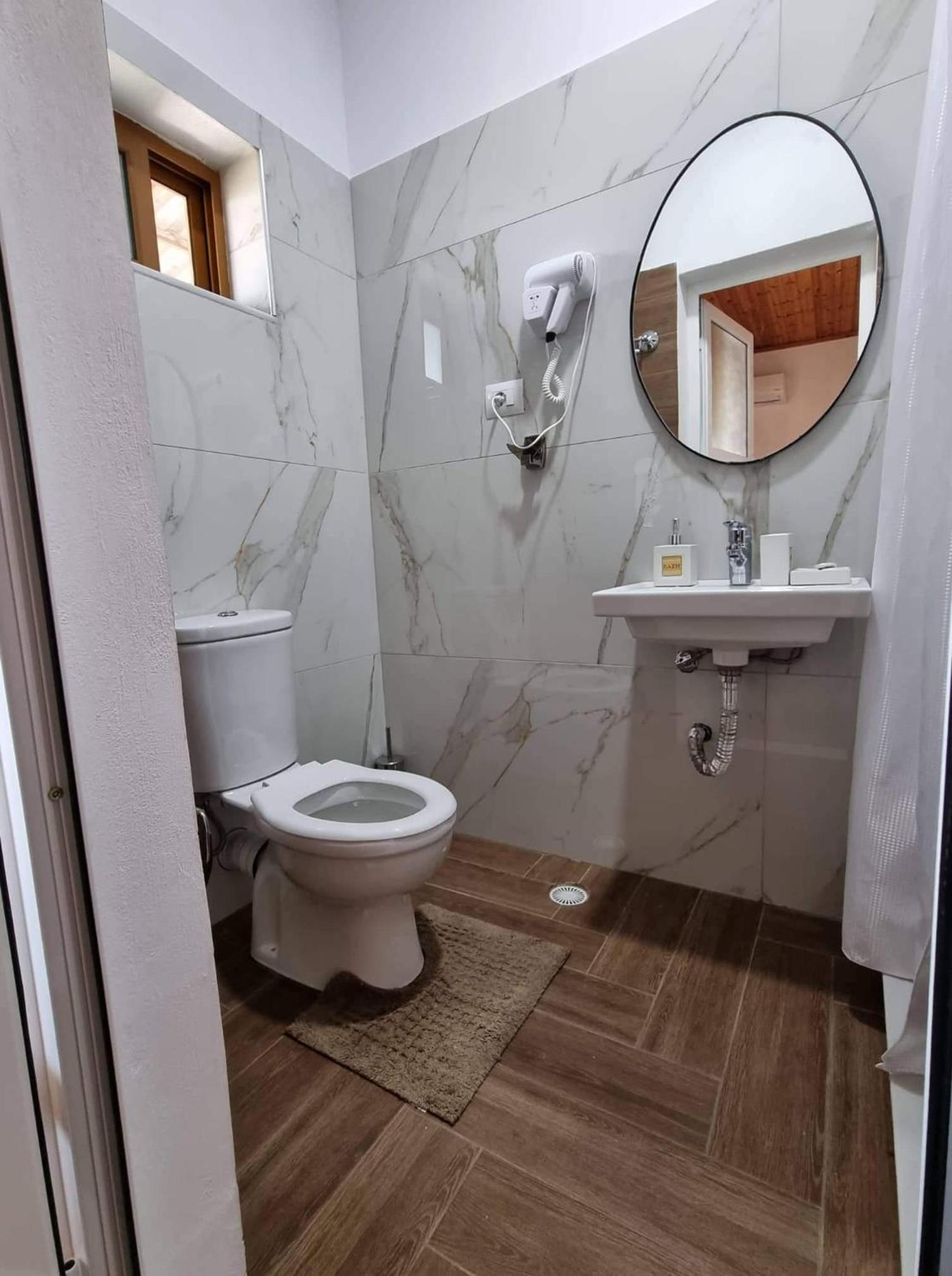 B Vishe Guest House