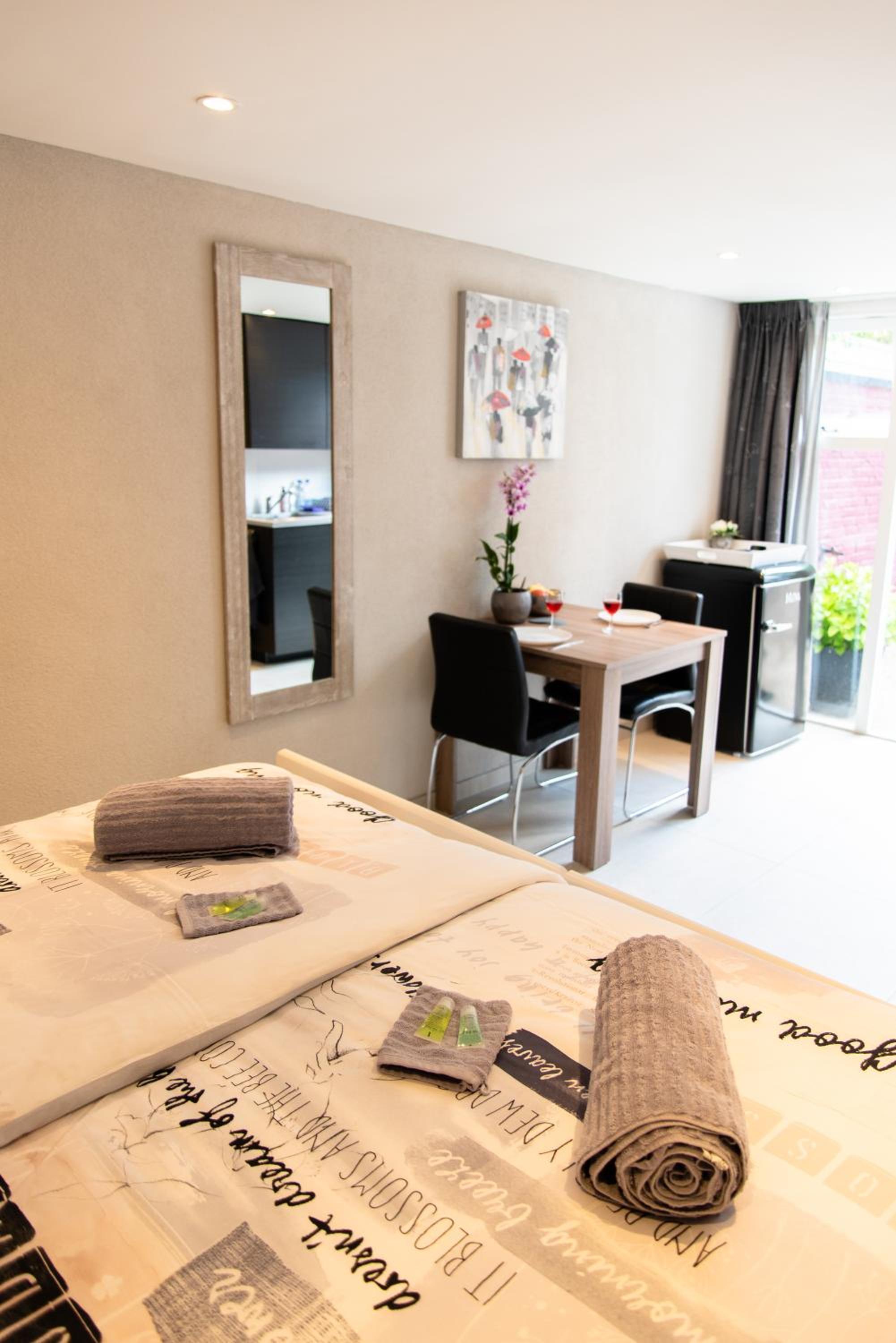 Studio Excellent 21
