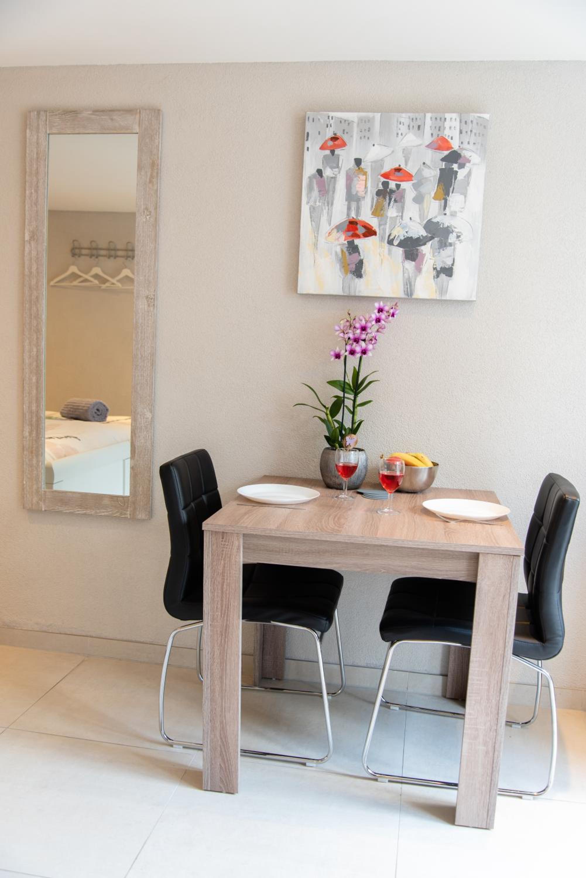 Studio Excellent 21