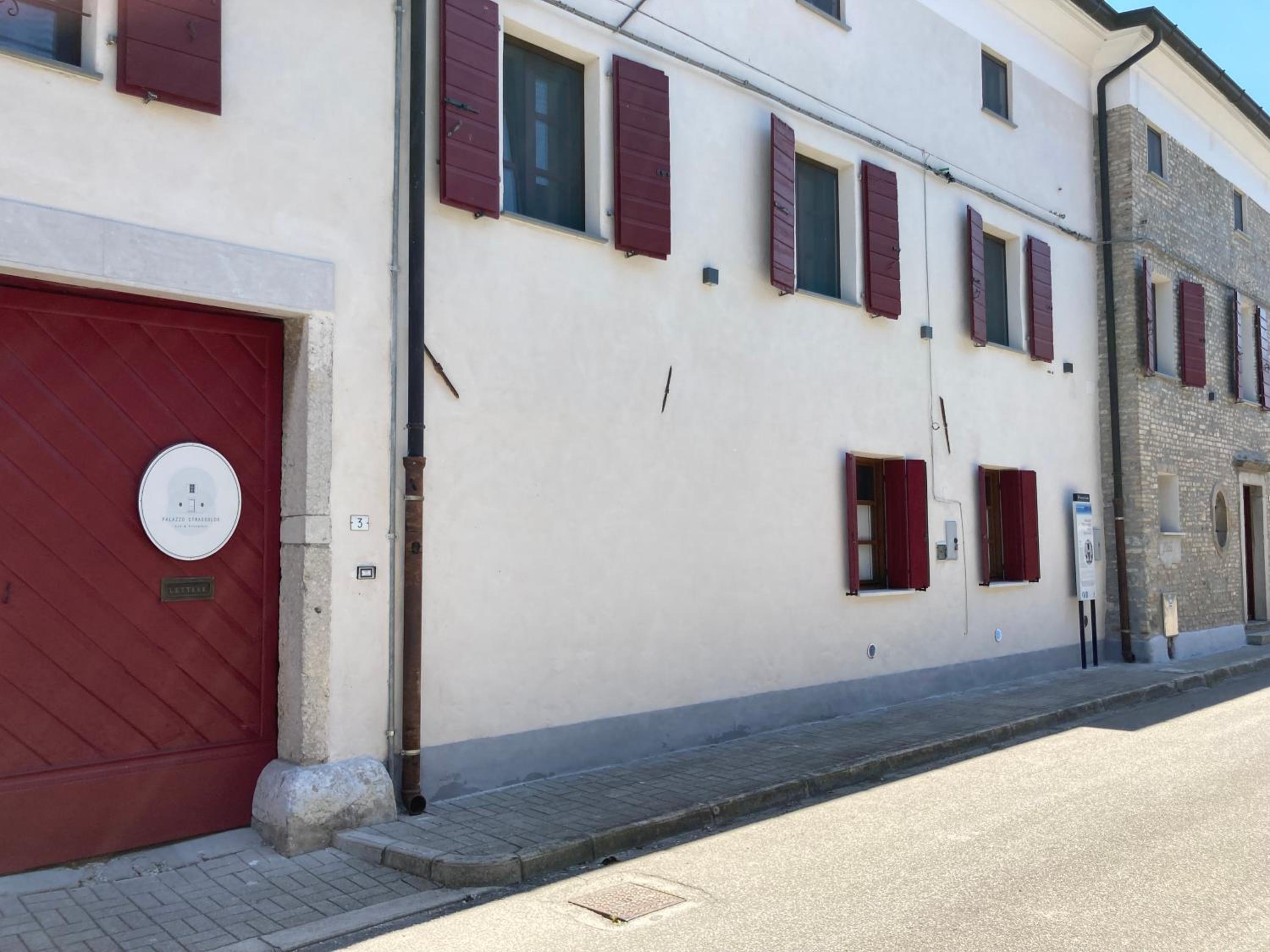 Palazzo Strassoldo bed & breakfast view 2