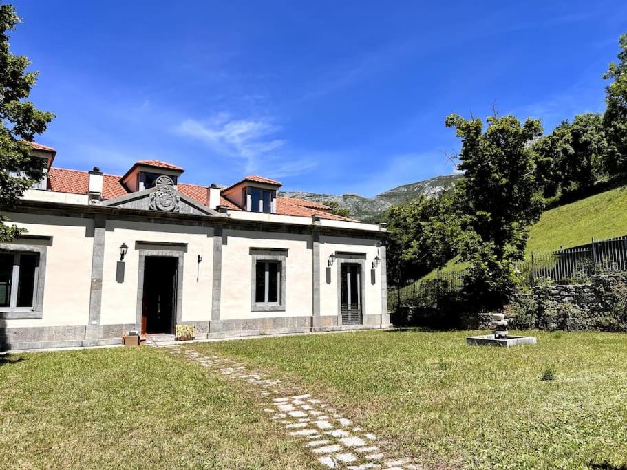 La Casona de Alesga, Asturias-Fresnedo