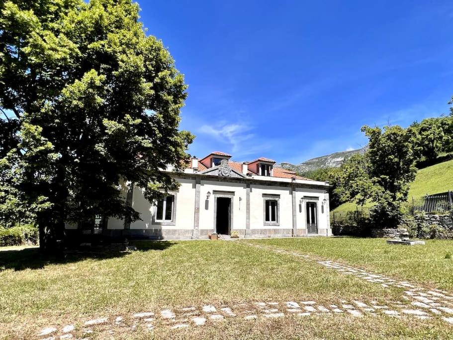 La Casona de Alesga, Asturias-Fresnedo