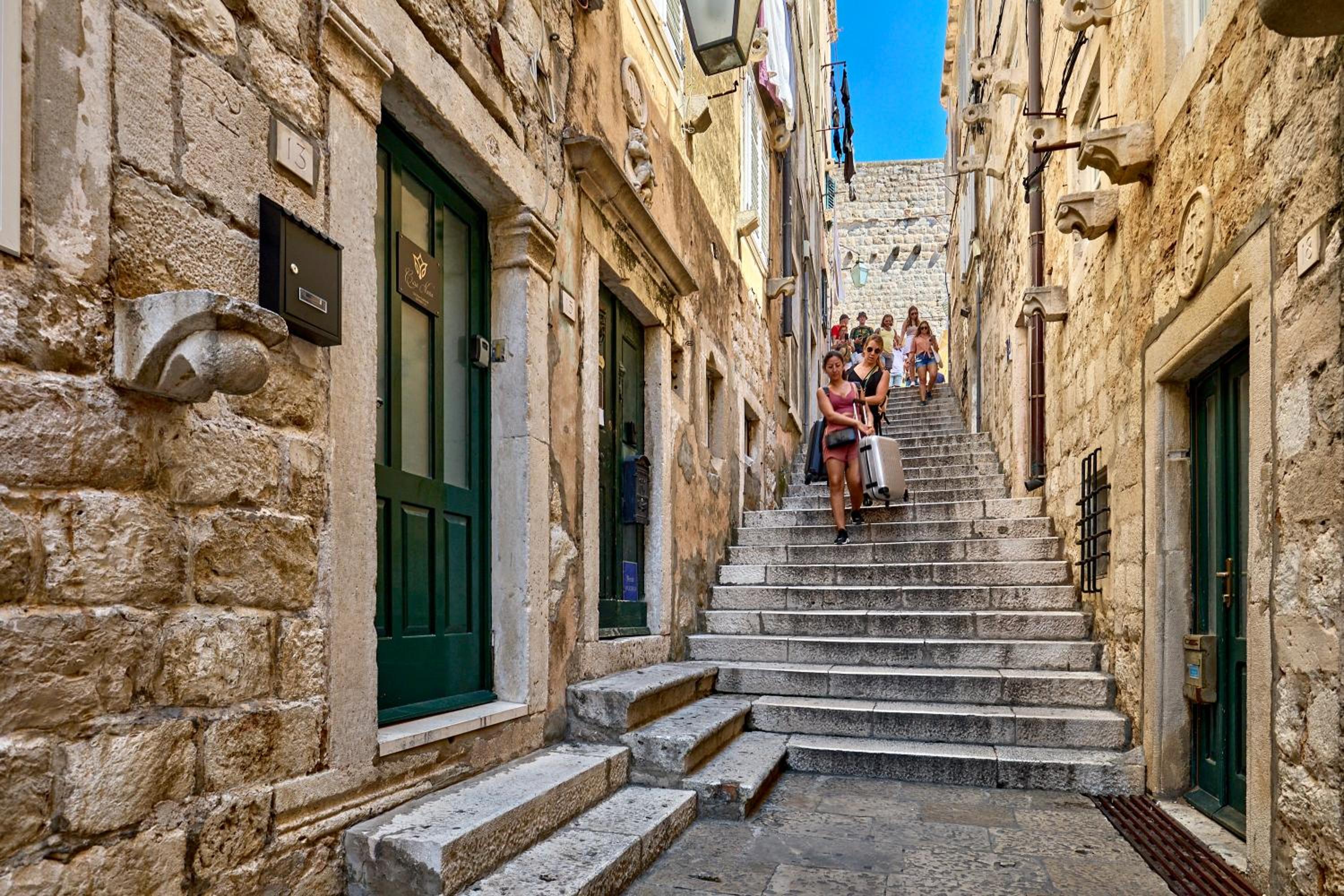 Old Town Casa Nevia- Deluxe Holiday Home in Dubrovnik with Stunning Views