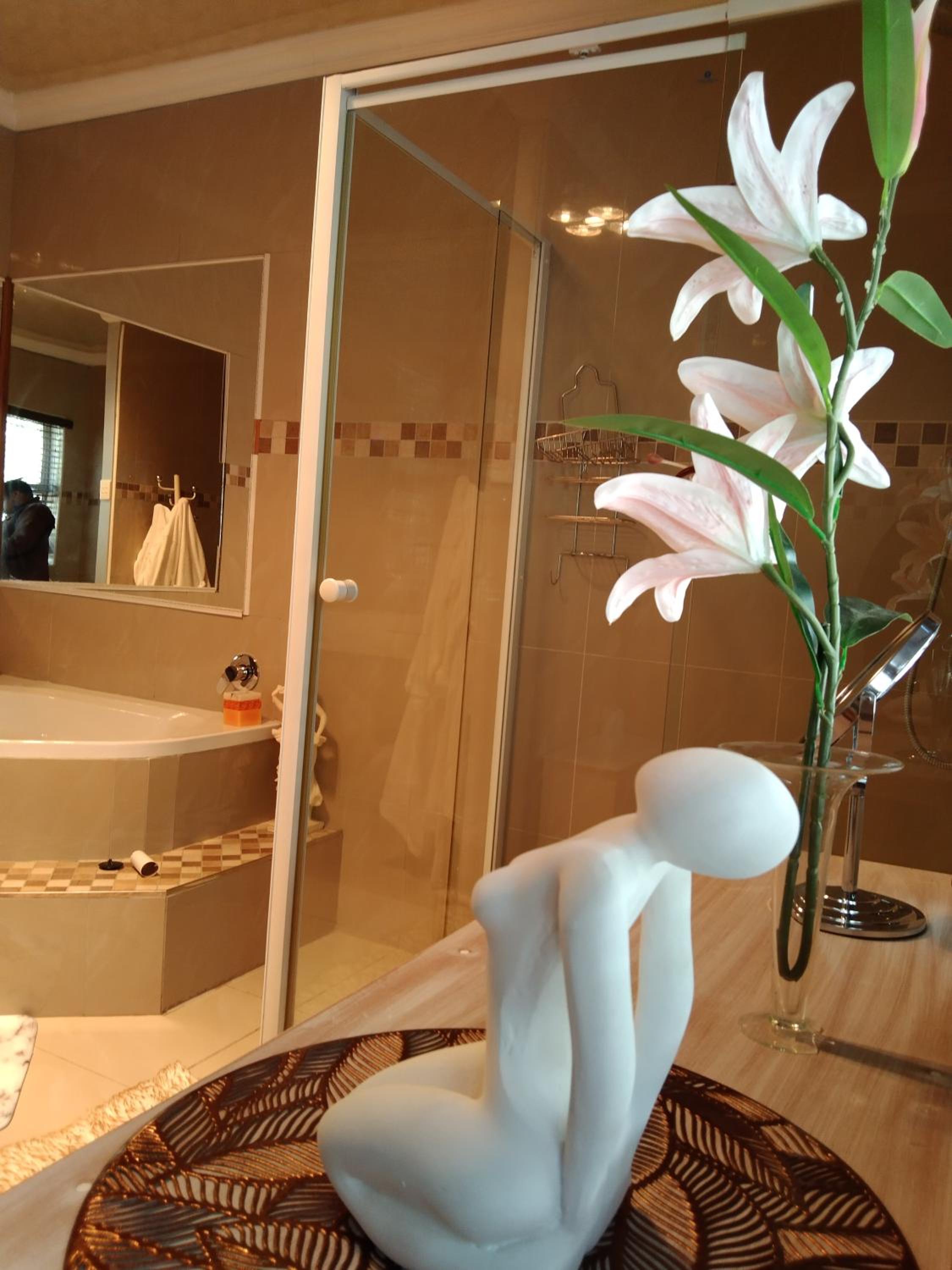 Menlyn Mews Guesthouse view 3