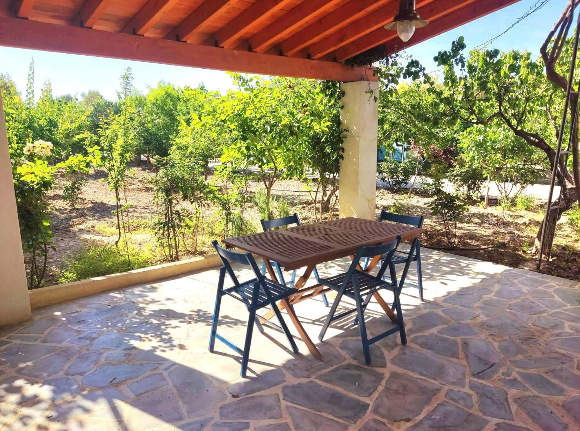 Lianas Garden House view 5