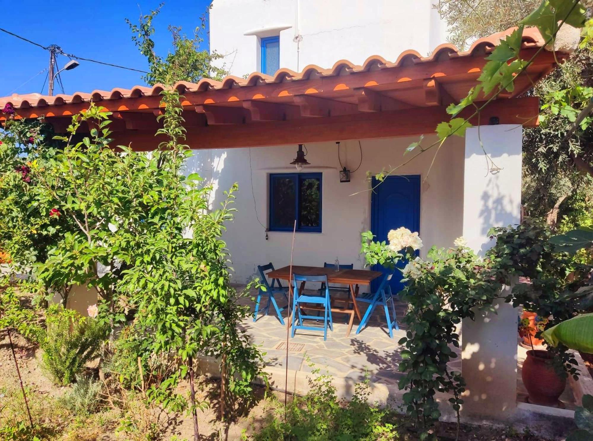 Lianas Garden House view 4