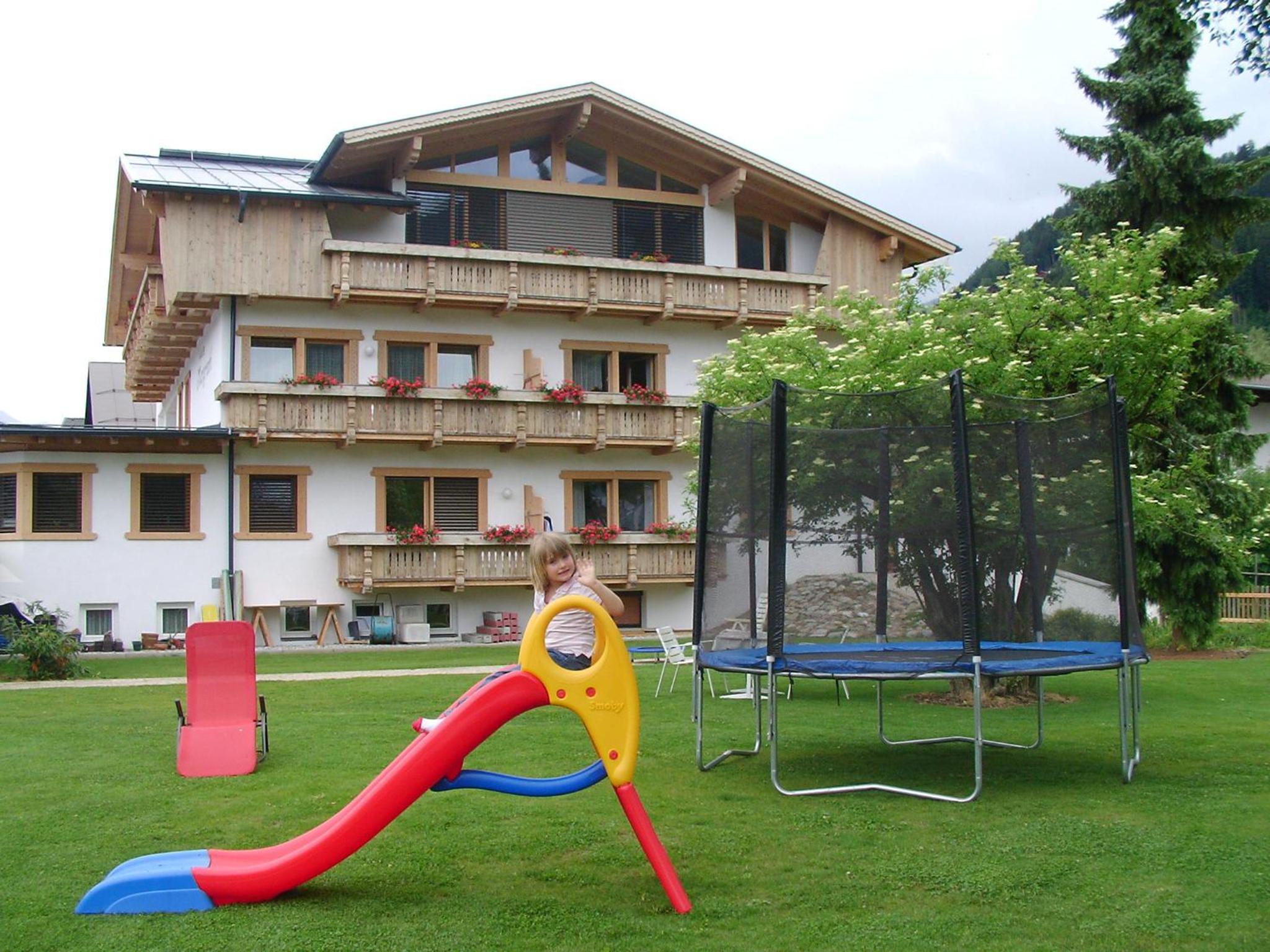 Photo 6