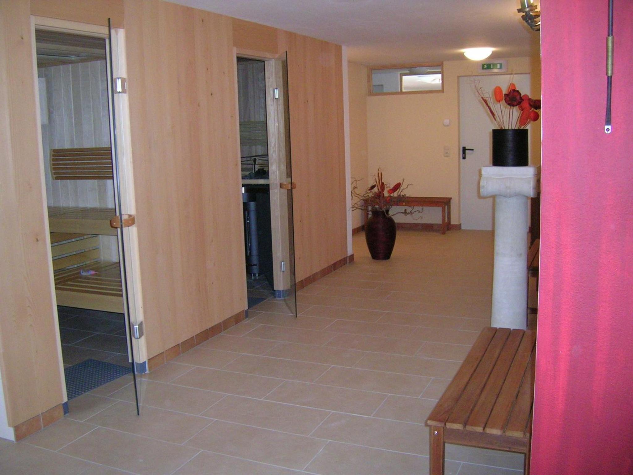 Photo 33