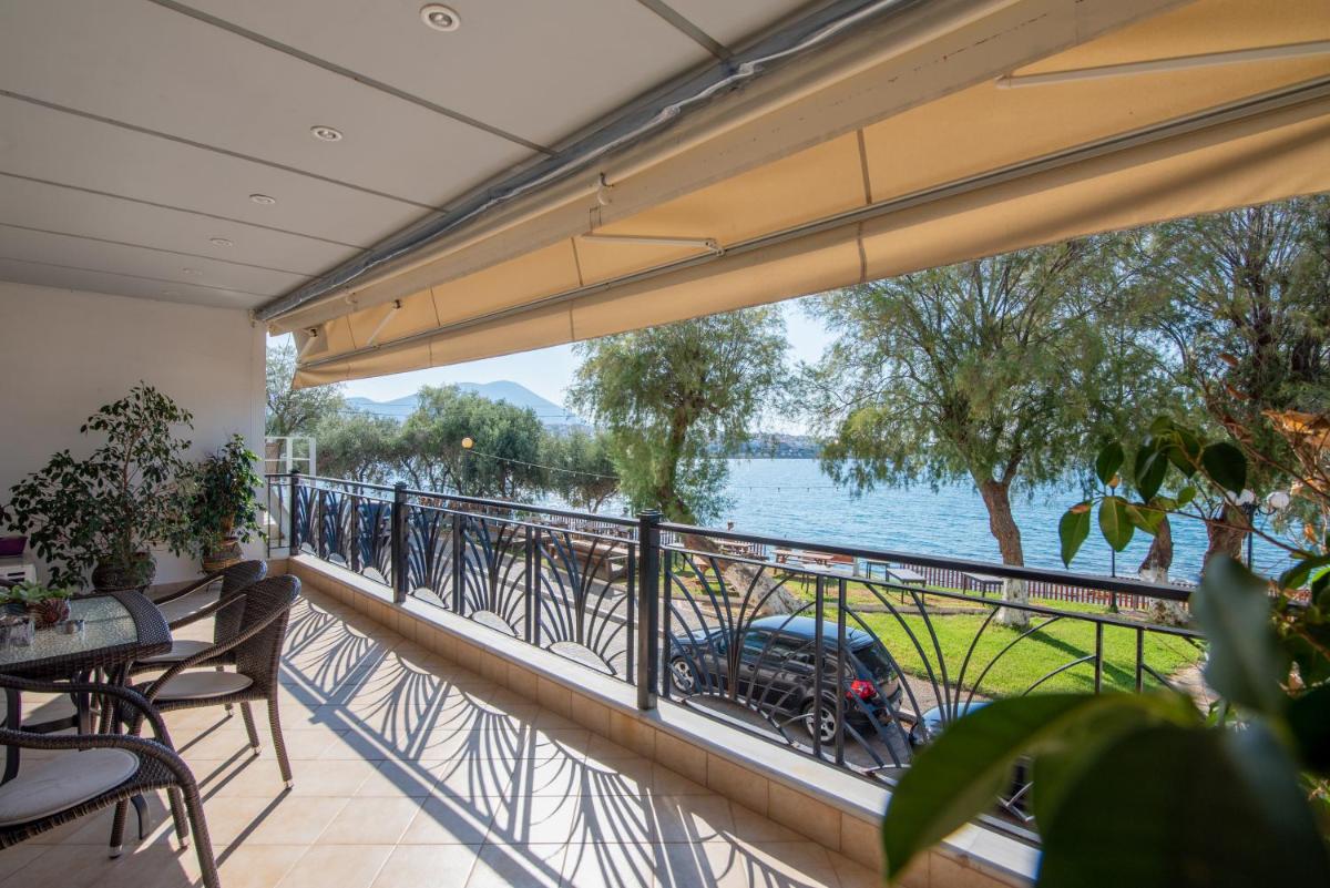 Sea View Gorgeous Apartment photo 5