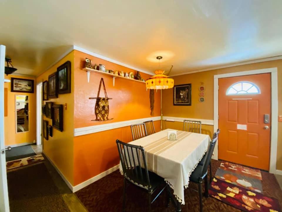 The Pumpkin Cottage sleeps 9+crib +grill/firepit view 3