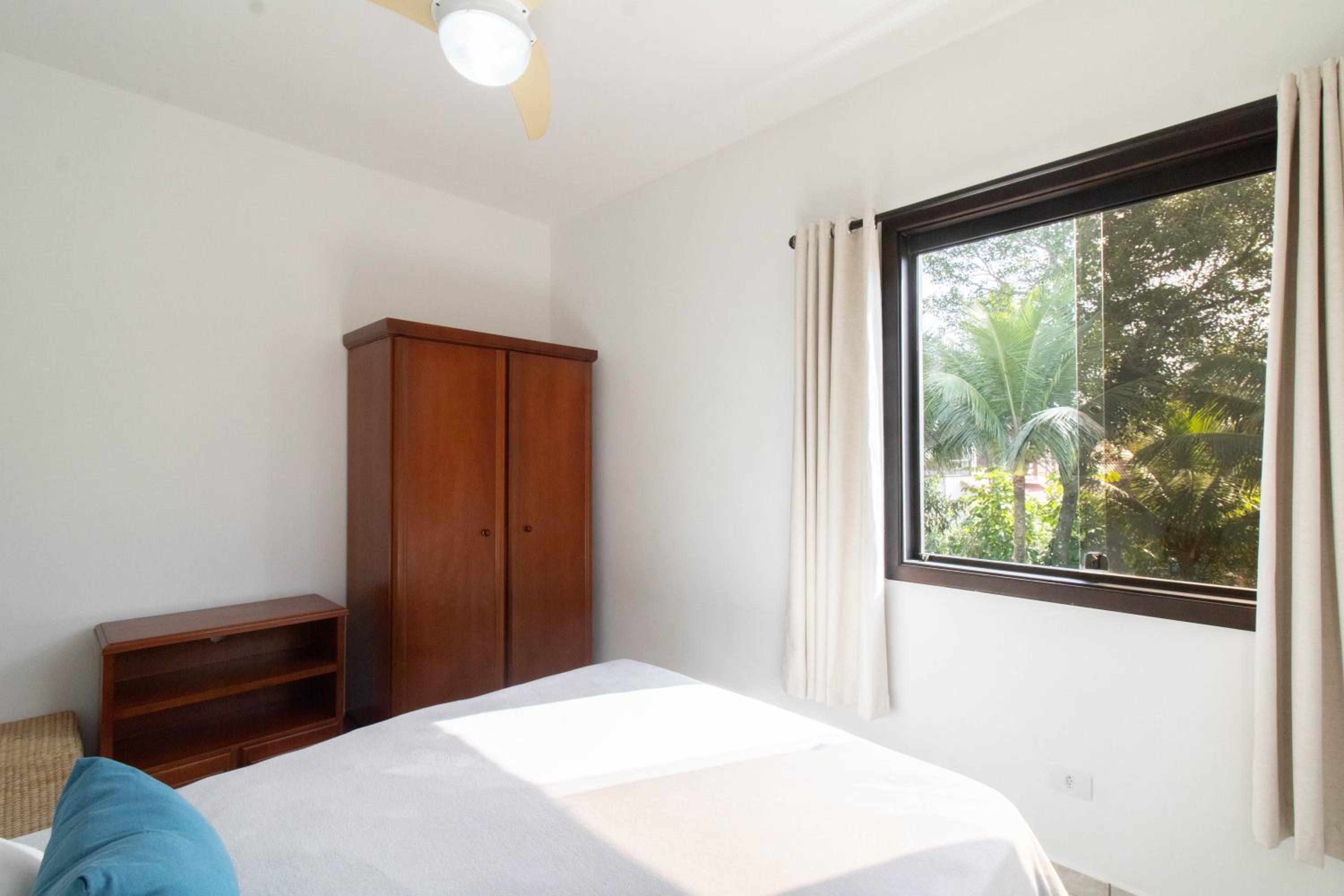 Linda Casa! Acesso privado praia Guaratuba(50mts)