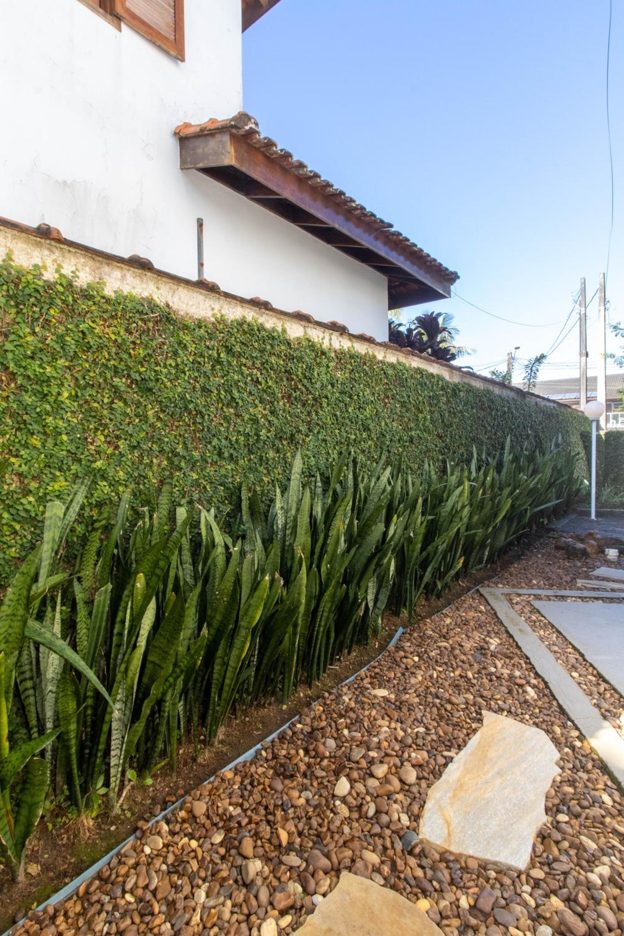 Linda Casa! Acesso privado praia Guaratuba(50mts)