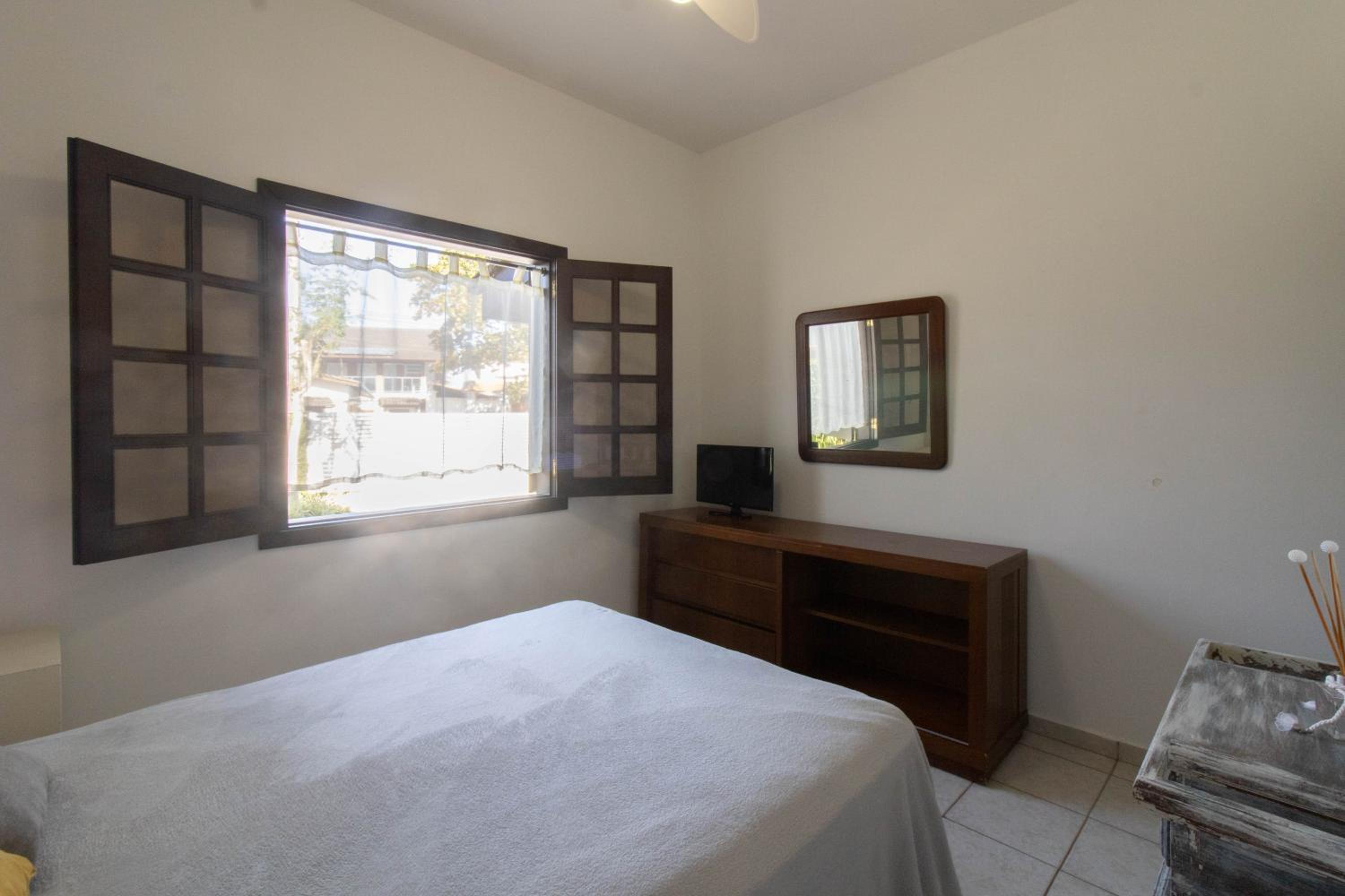 Linda Casa! Acesso privado praia Guaratuba(50mts)