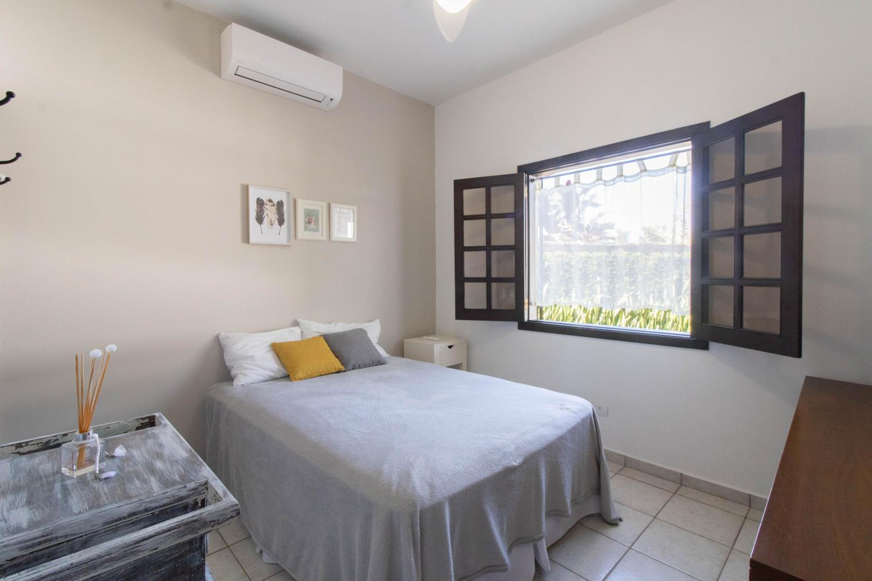 Linda Casa! Acesso privado praia Guaratuba(50mts)