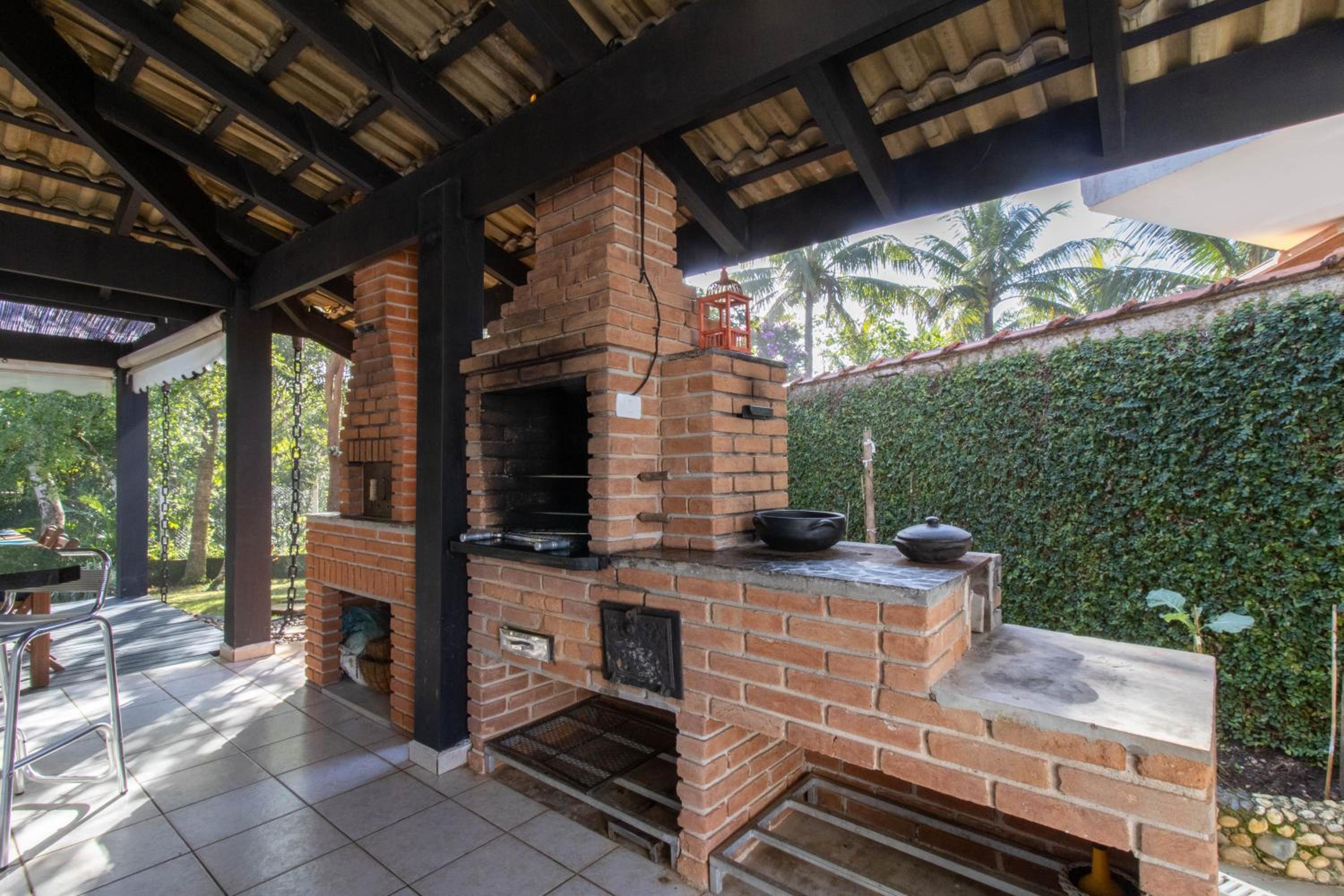 Linda Casa! Acesso privado praia Guaratuba(50mts)