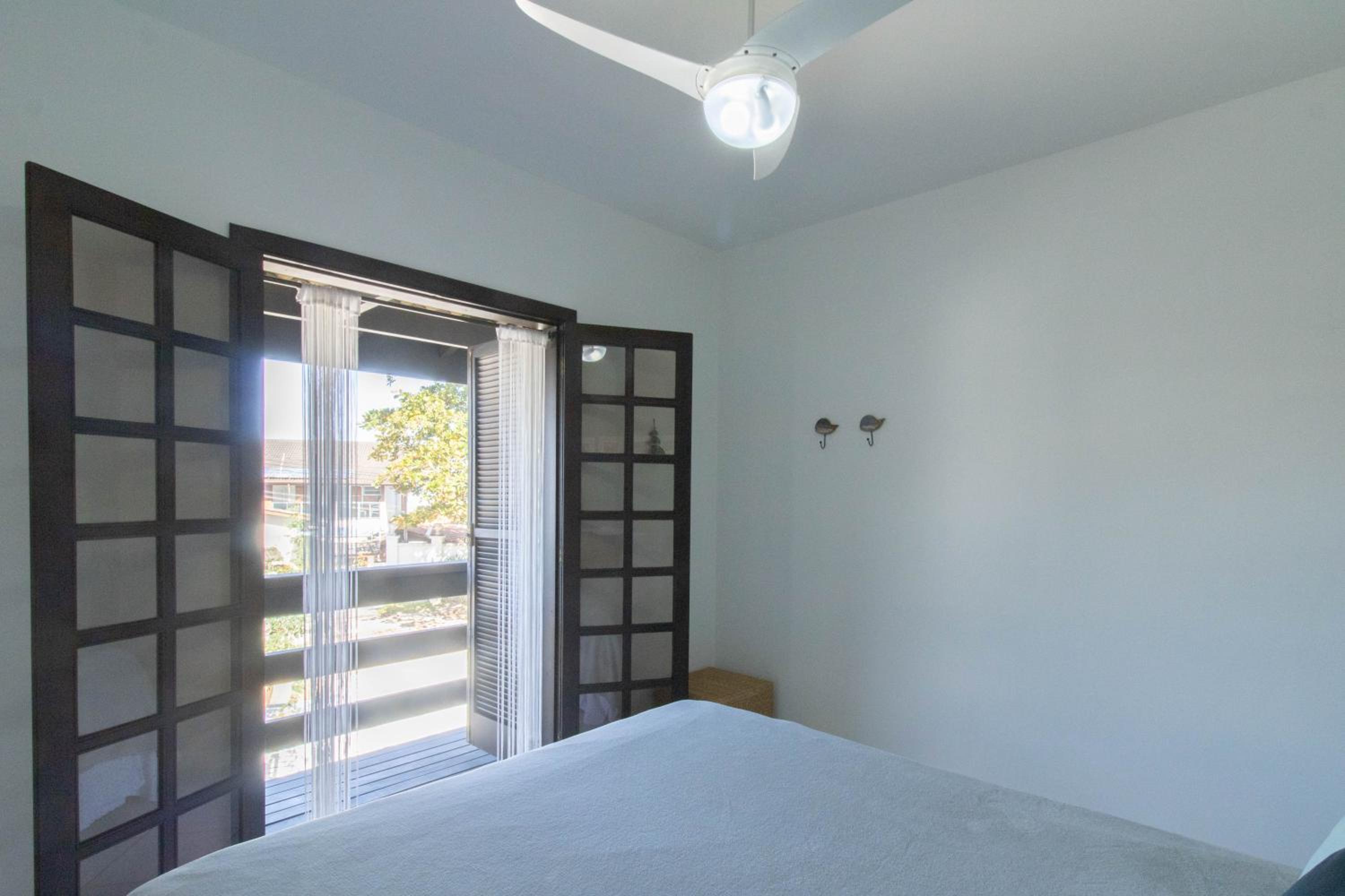 Linda Casa! Acesso privado praia Guaratuba(50mts)