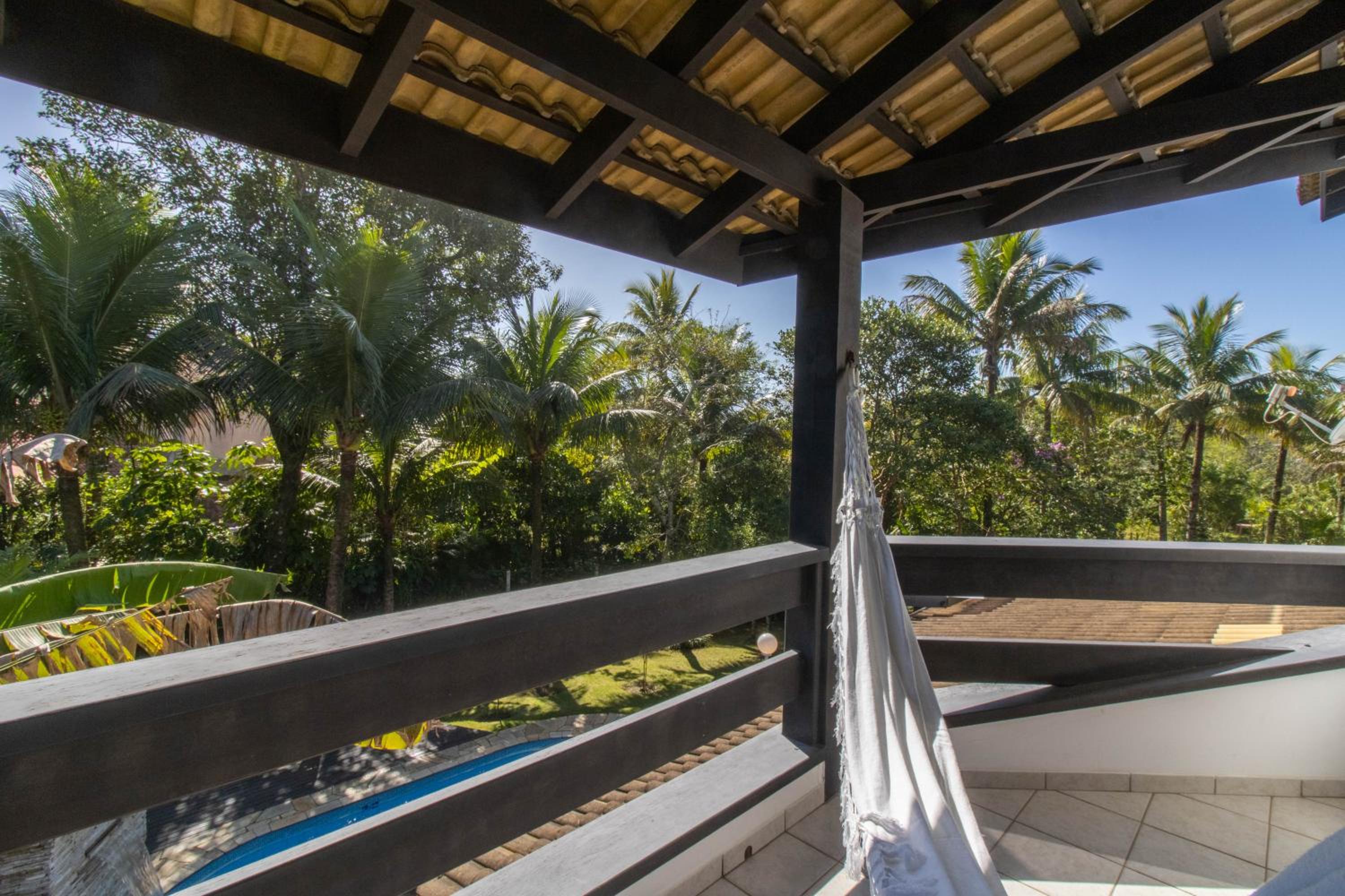 Linda Casa! Acesso privado praia Guaratuba(50mts)