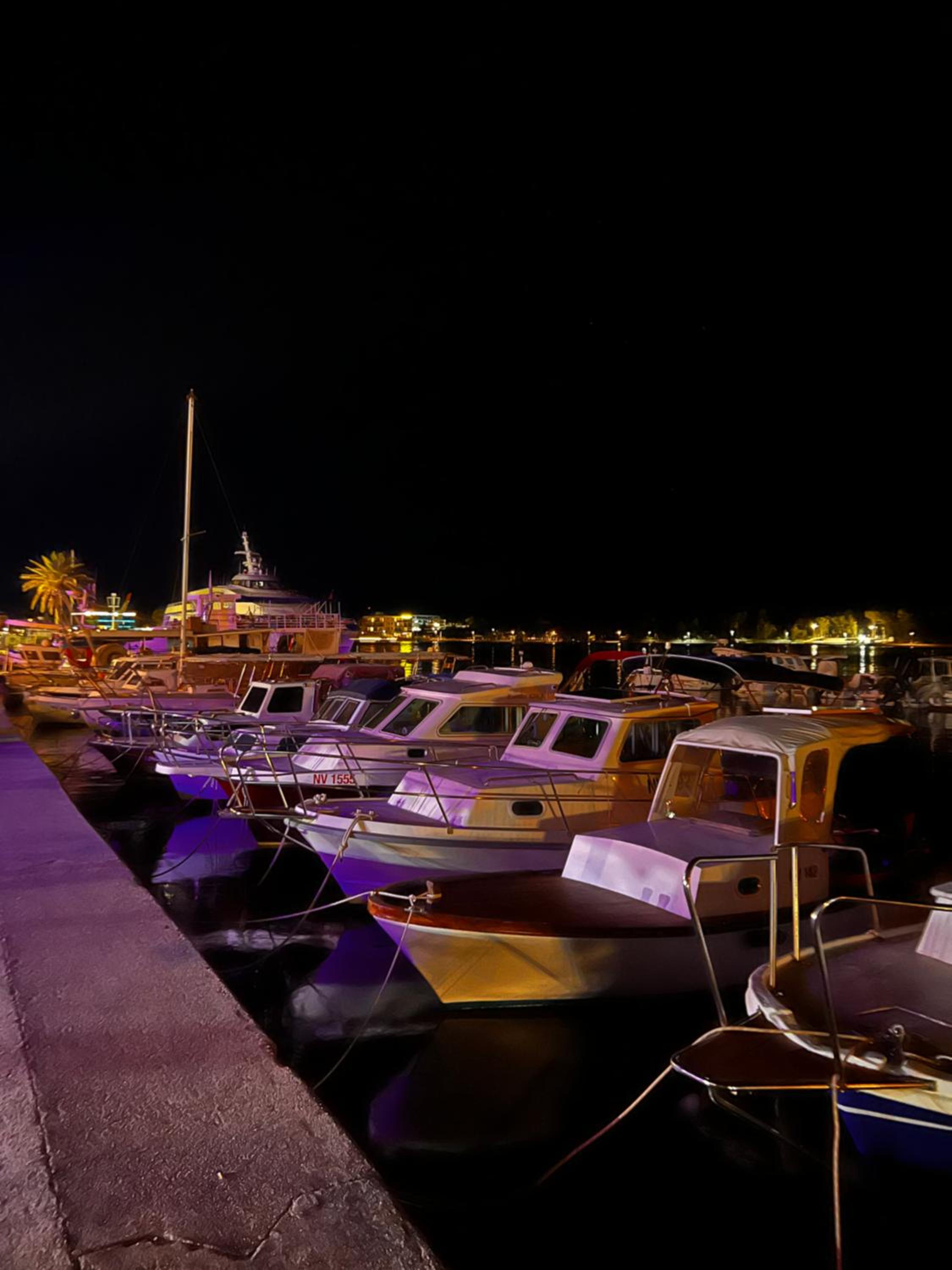 Apartments-LUCKY STAR,NOVALJA -PAG