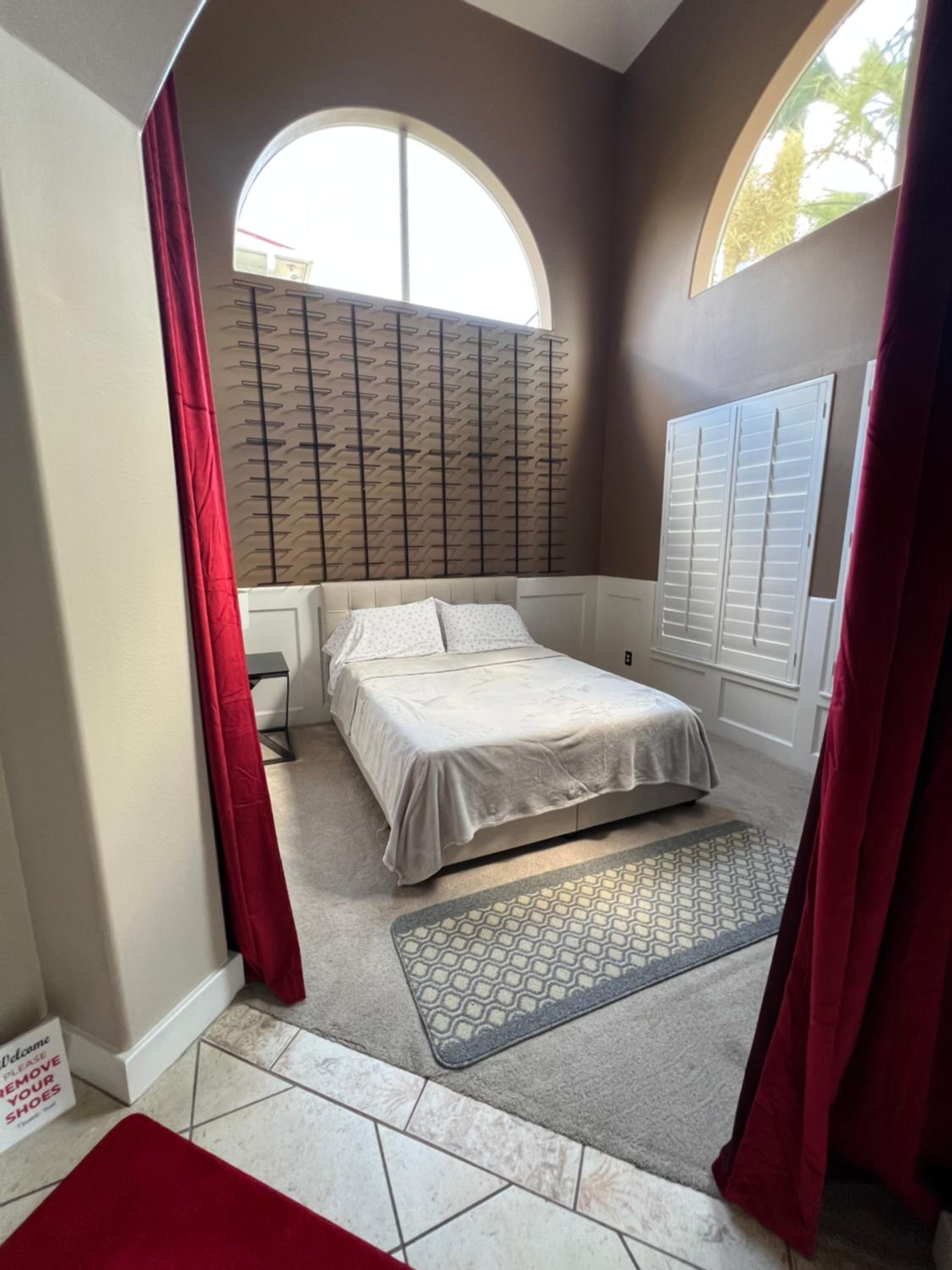 WANDERLUST villa near GALLERIA MALL