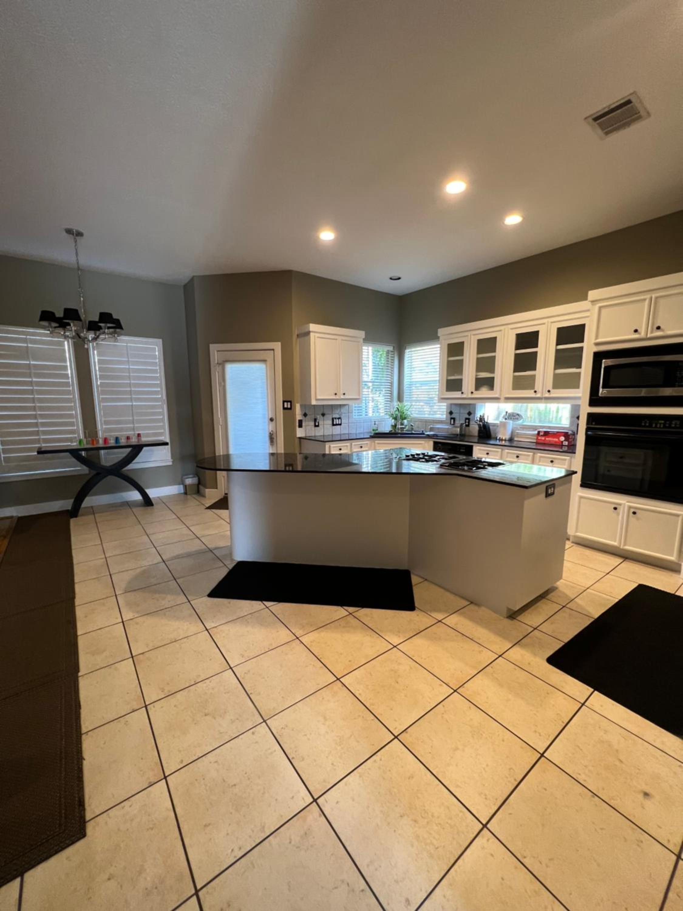 WANDERLUST villa near GALLERIA MALL
