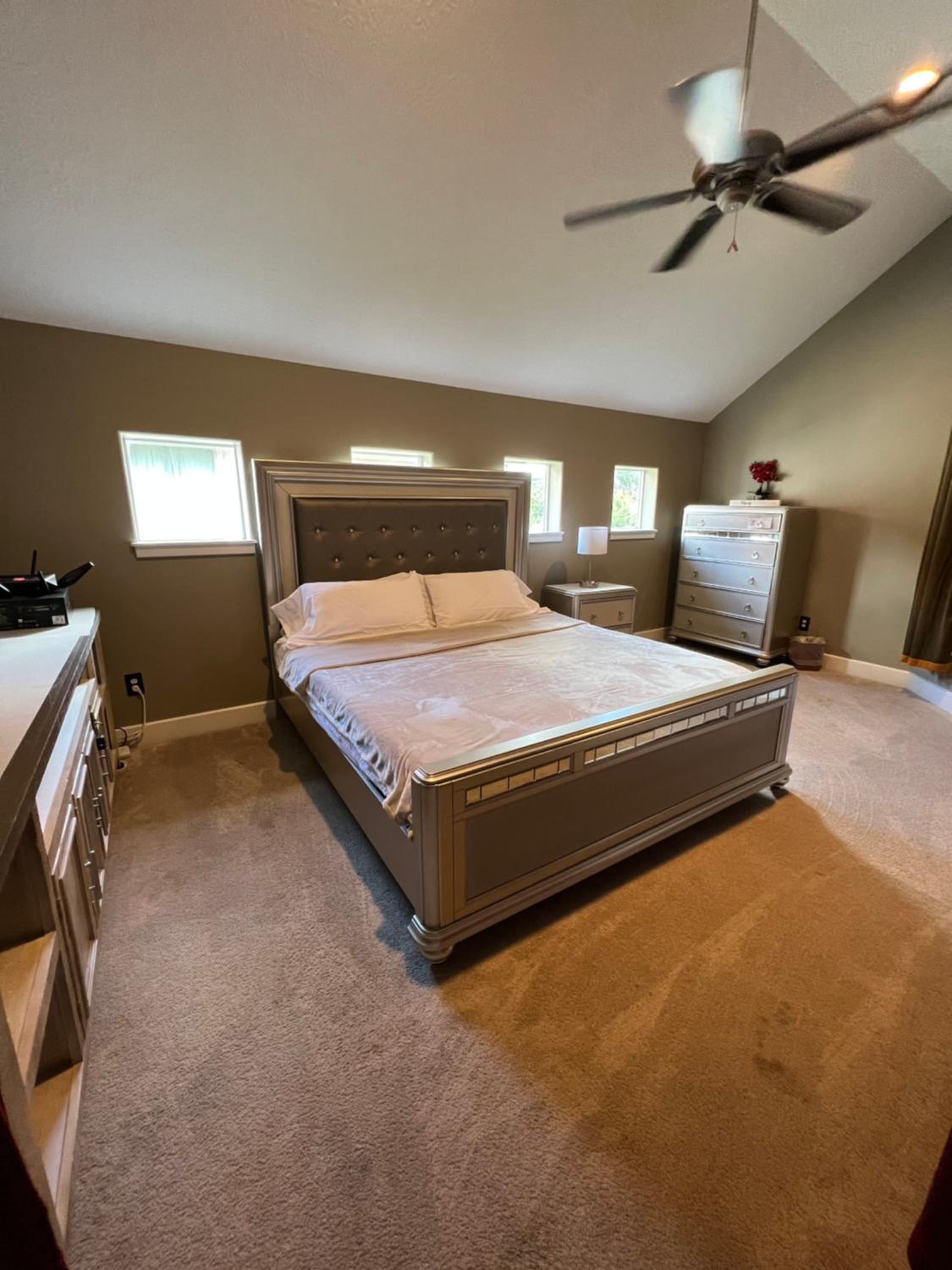 WANDERLUST villa near GALLERIA MALL