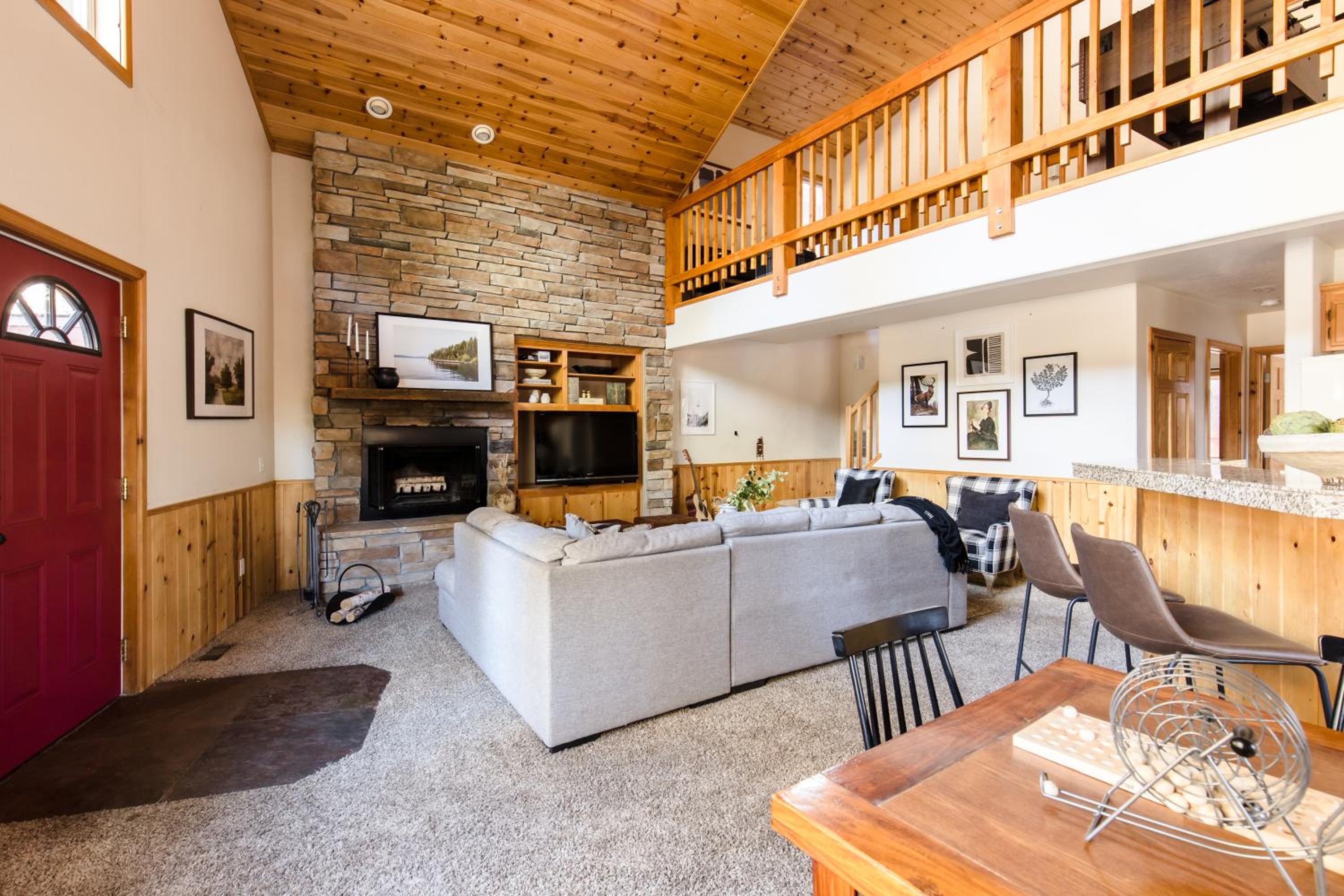 Walk to Ski Resort Lift • Deck Hot Tub Game Loft Jumper by AvantStay