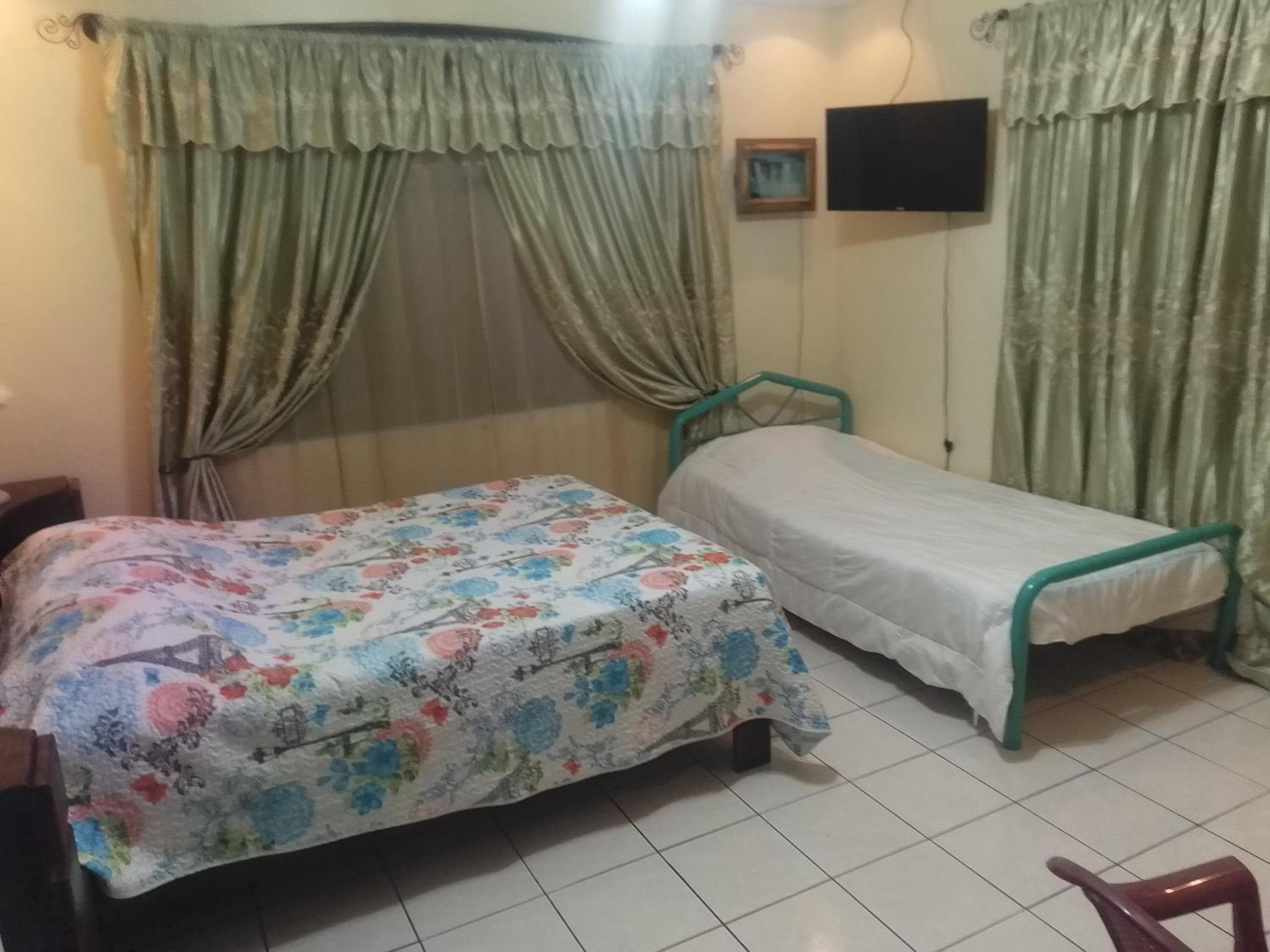 Alexander b&b