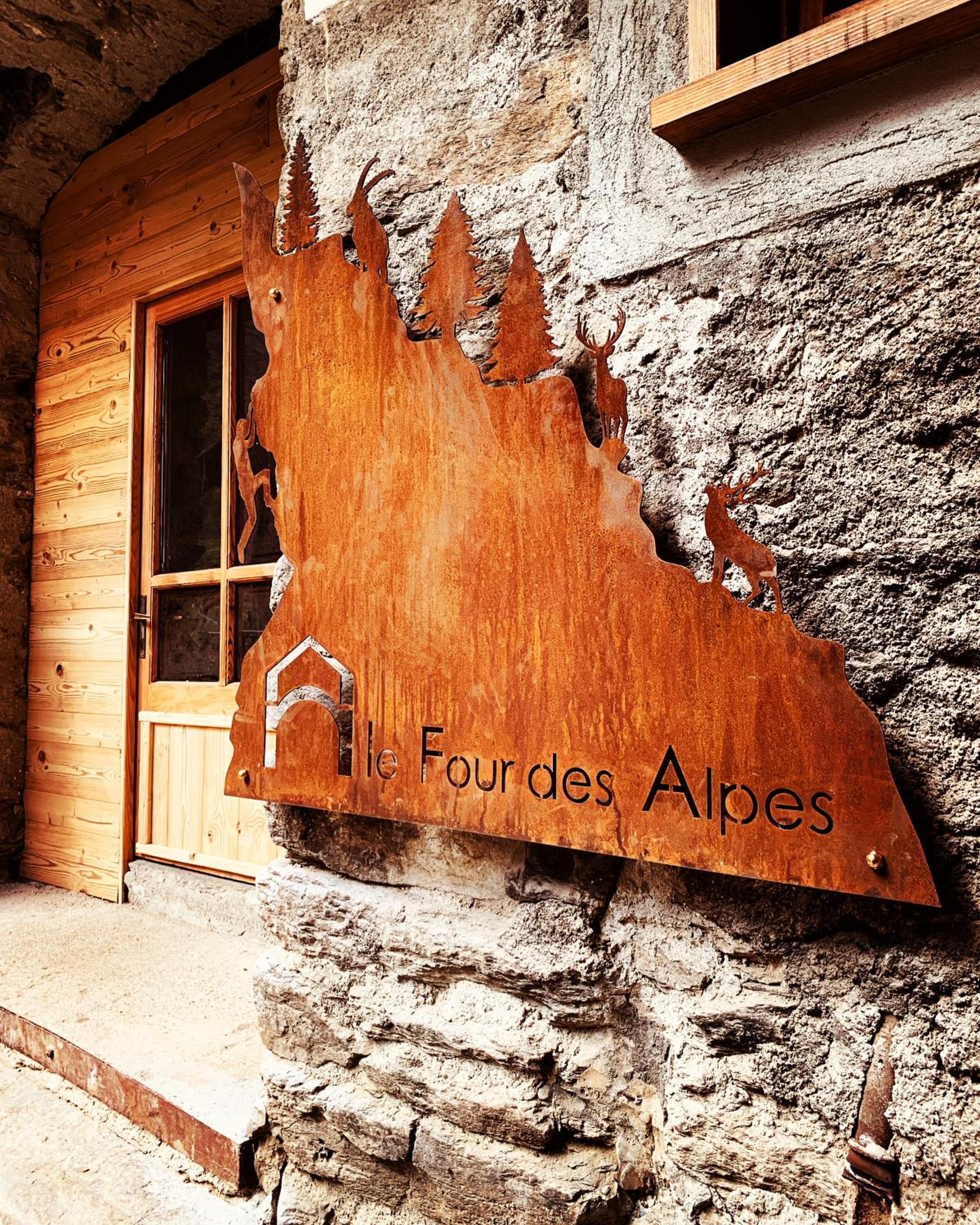 Lo Paglier - Le Four des Alpes view 5