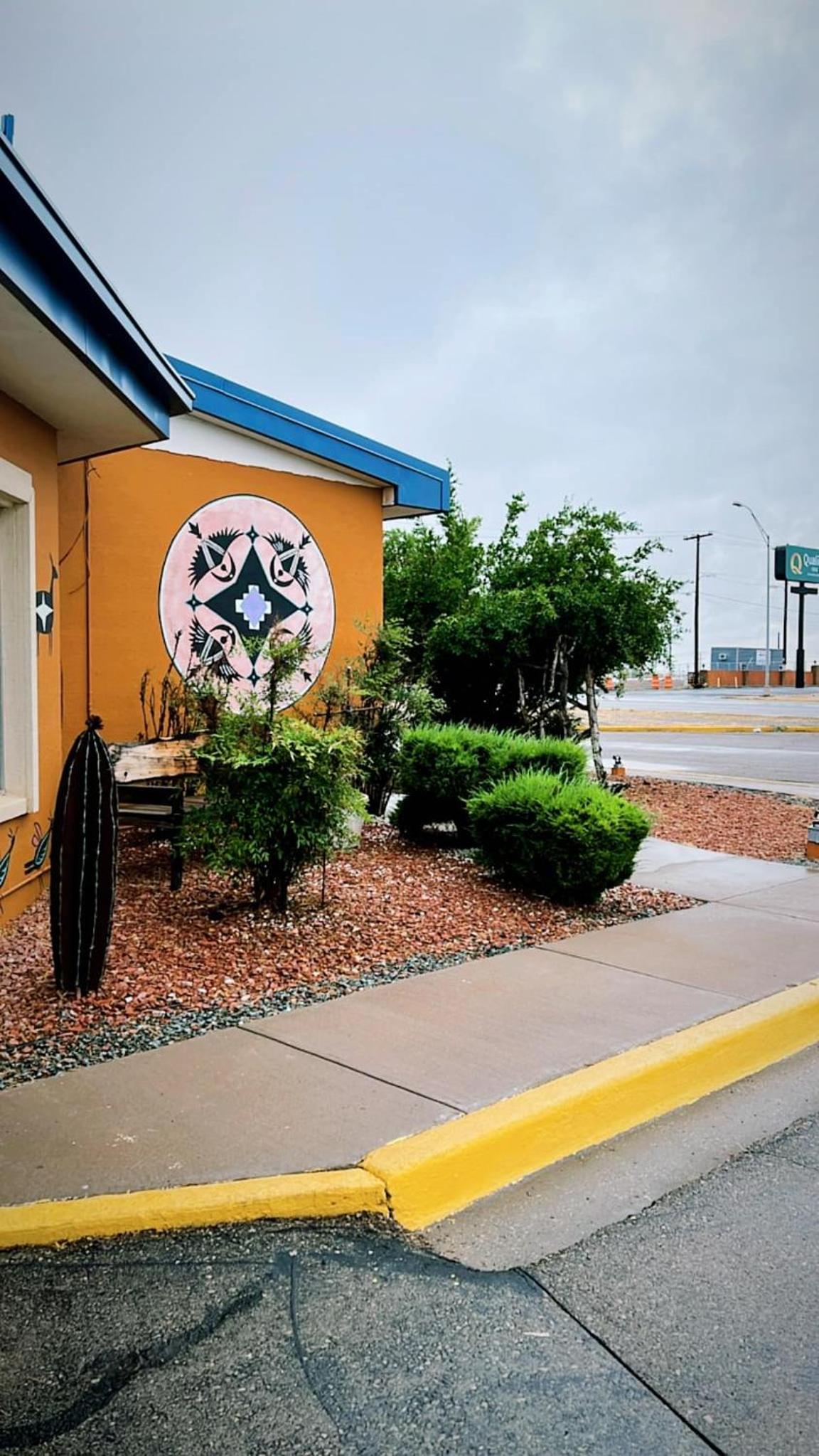 Alamogordo Vacations - The Classic Desert Aire Hotel - Property Image 3