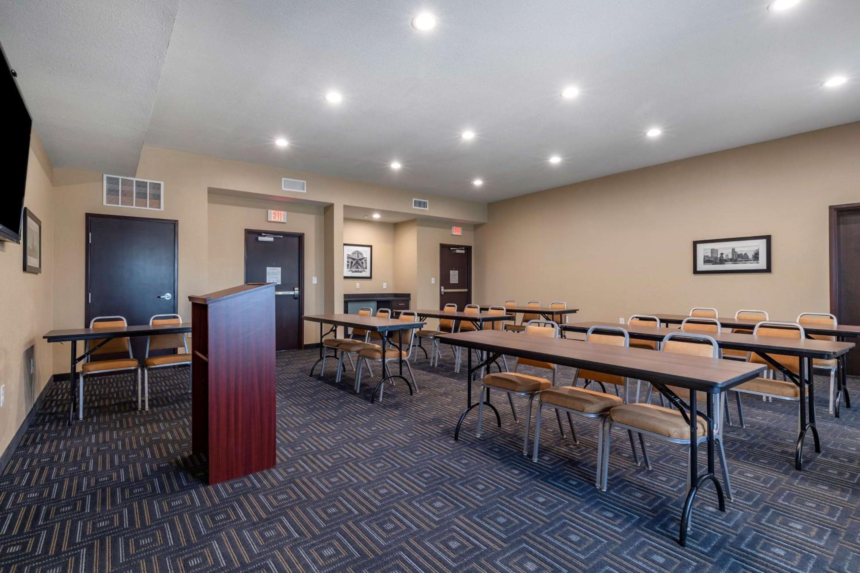 Best Western Plus Big Lake Inn