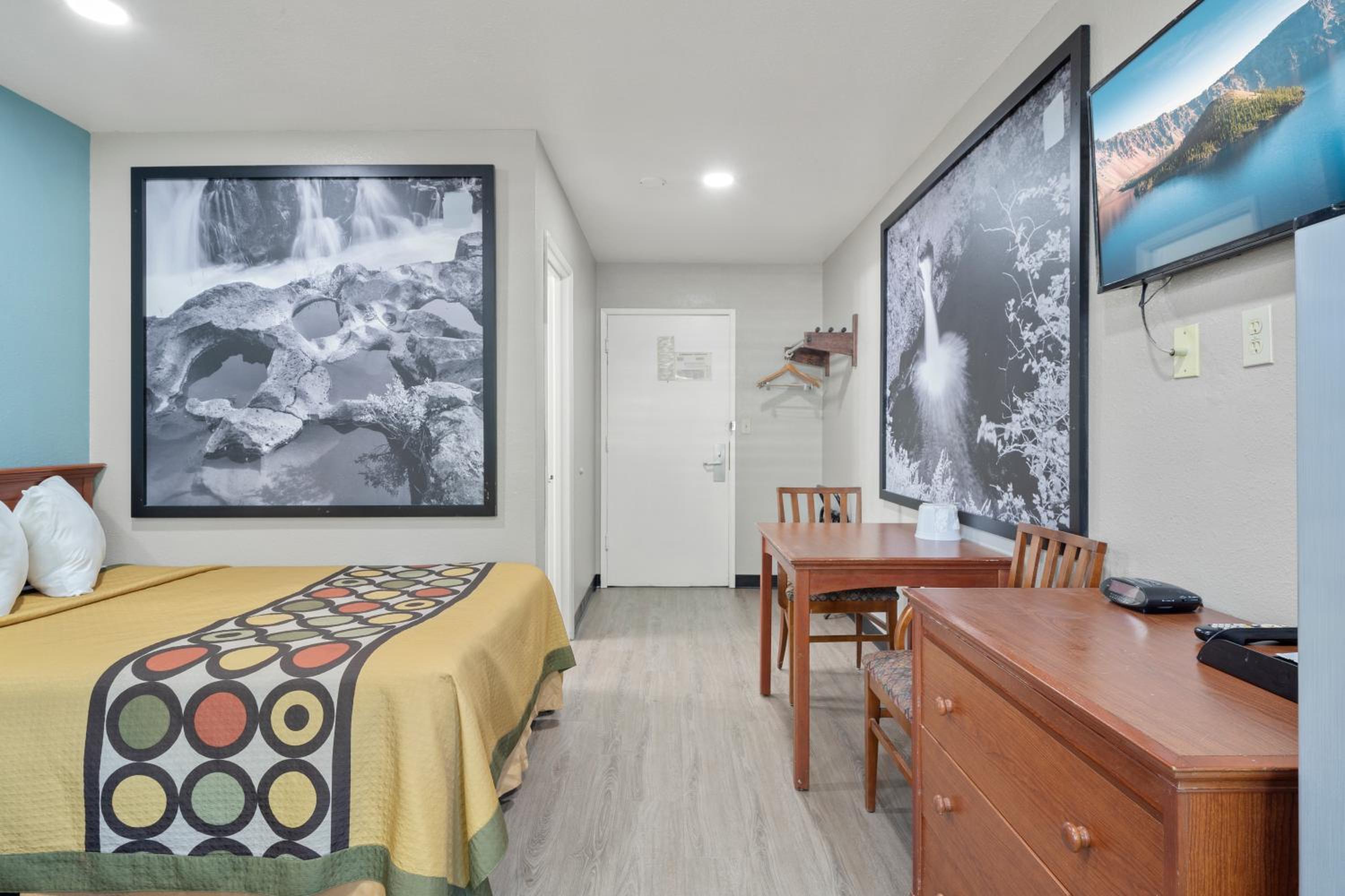 Medford Vacations - Travelers Inn Medford I-5 - Property Image 10