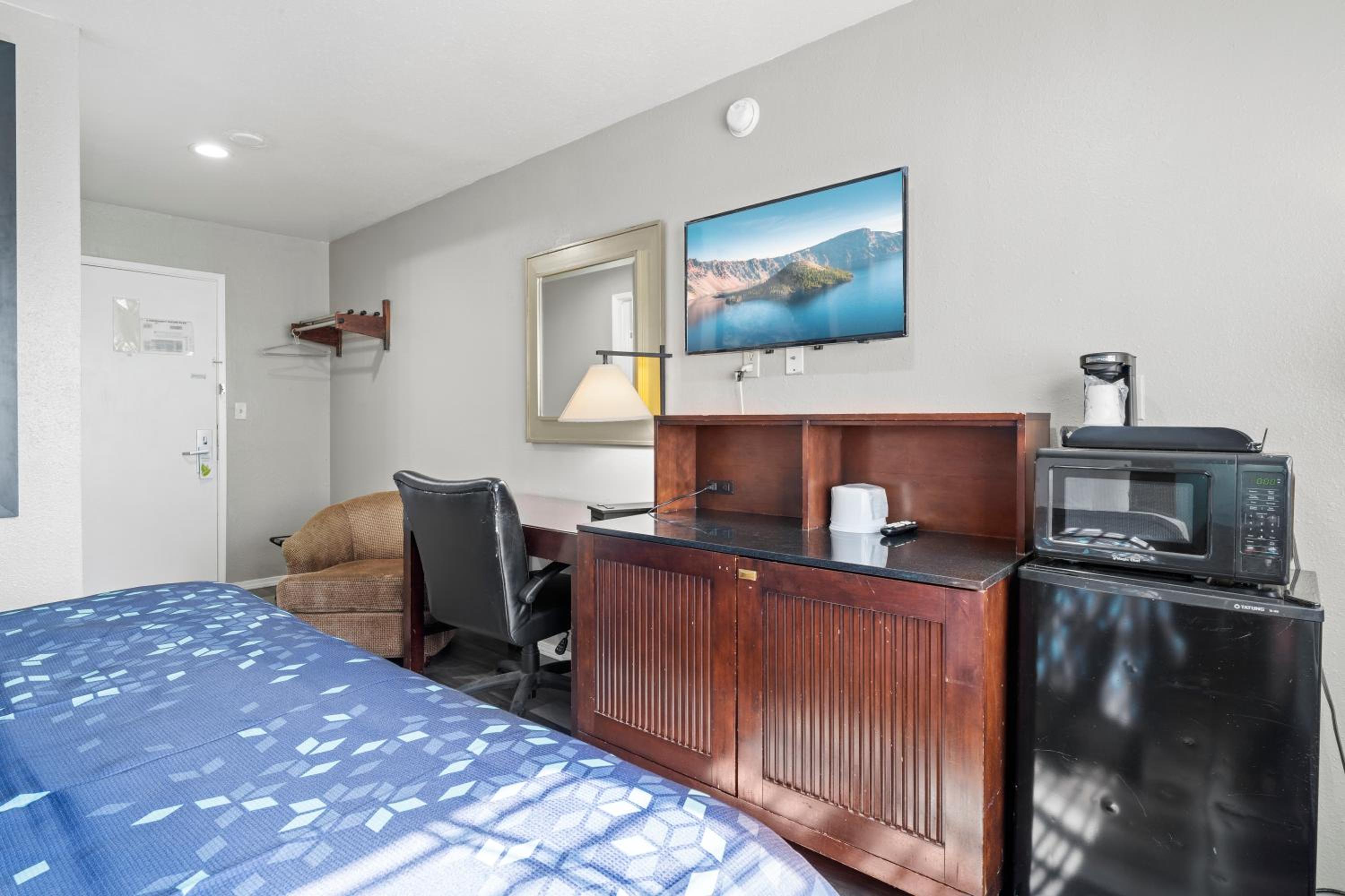 Medford Vacations - Travelers Inn Medford I-5 - Property Image 14