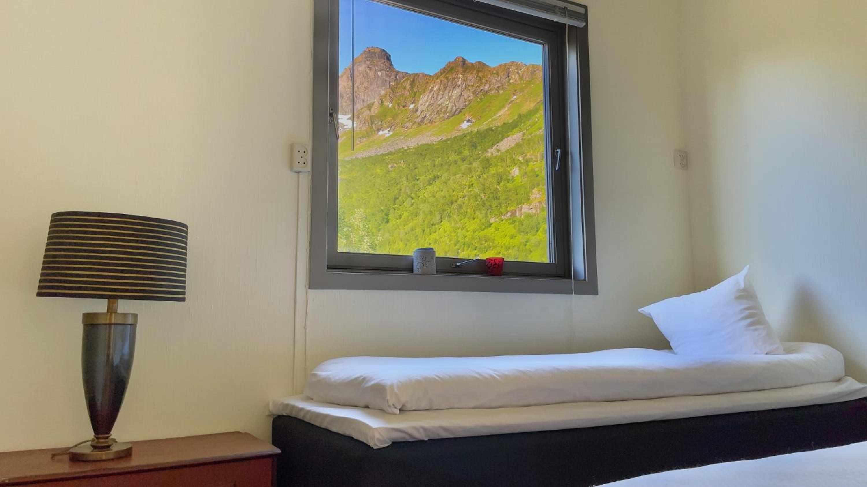Lofoten Red Villa view 4