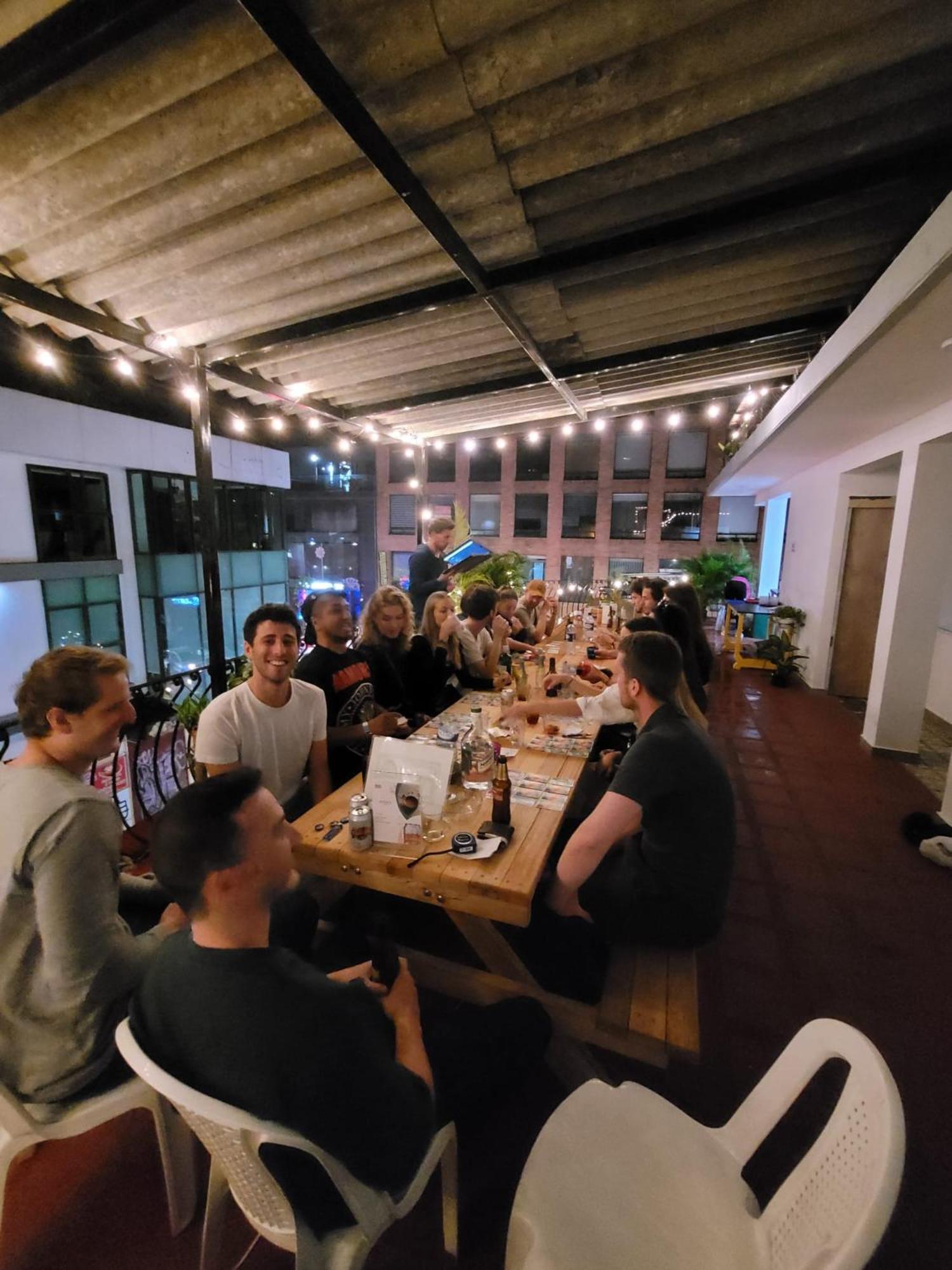 La Familia Hostel - Parque Poblado