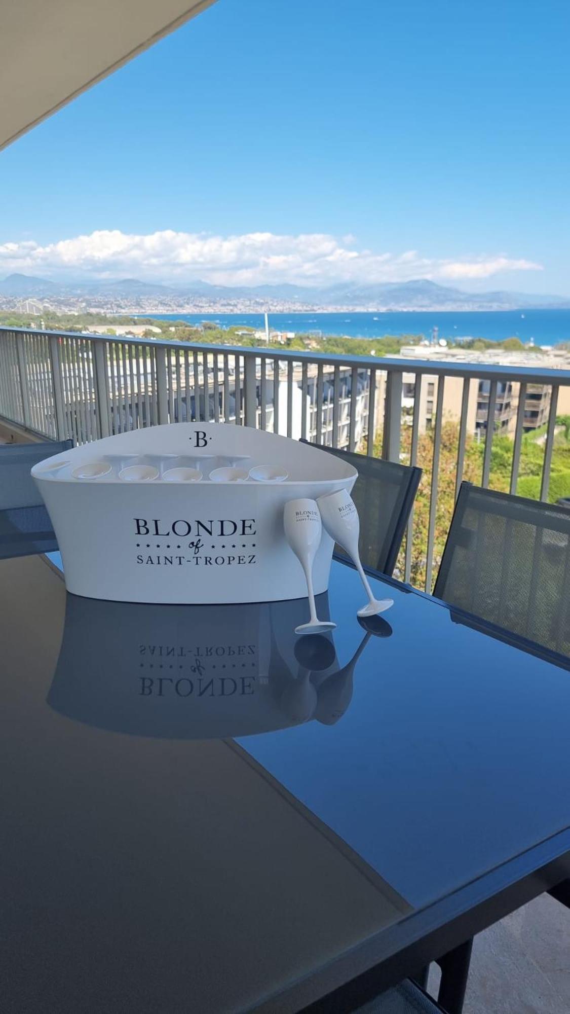 LUXURY APPARTEMENT Vue MER PANORAMIQUE