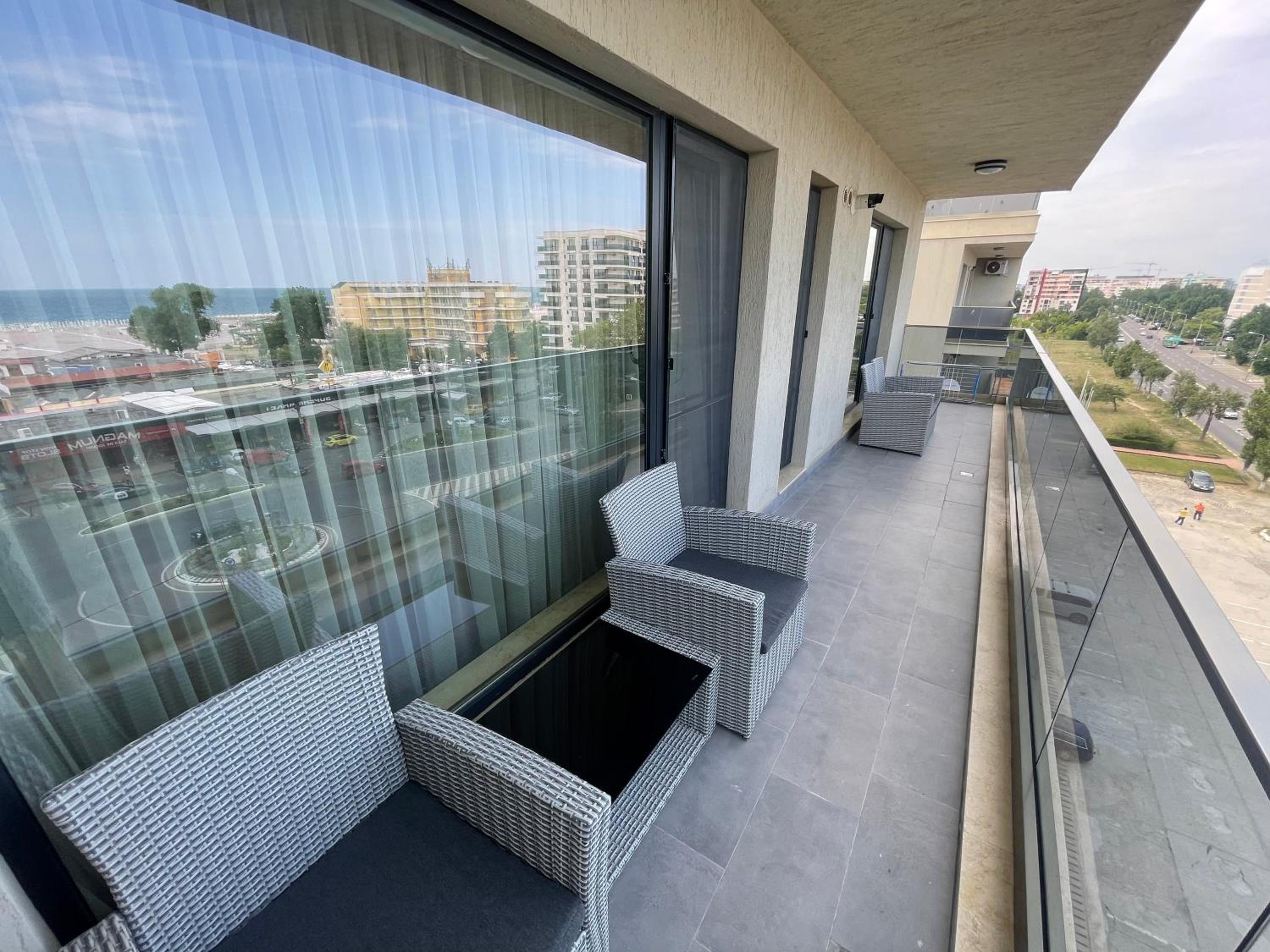 SOLID BARRELS LUXURY APARTMENTS
