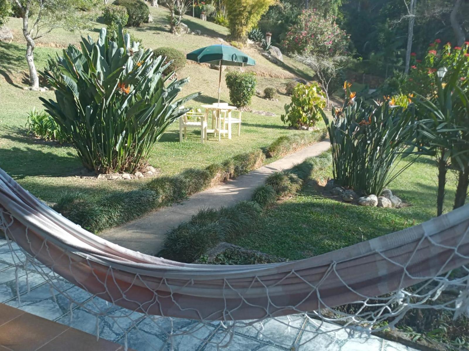 Chalé da Cachoeira - Cachoeira particular dentro da hospedagem