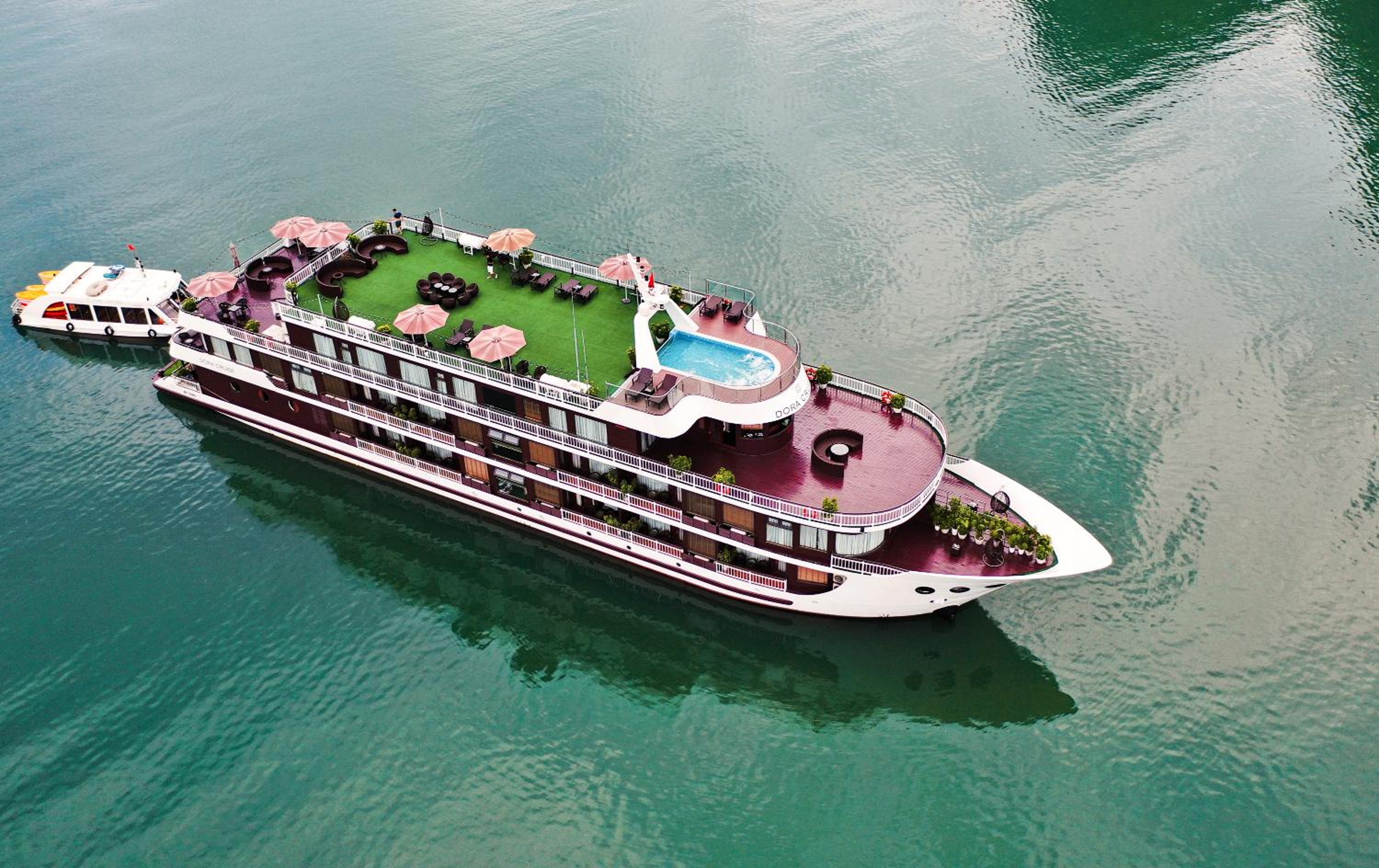 Dora Cruise by HAG view 4