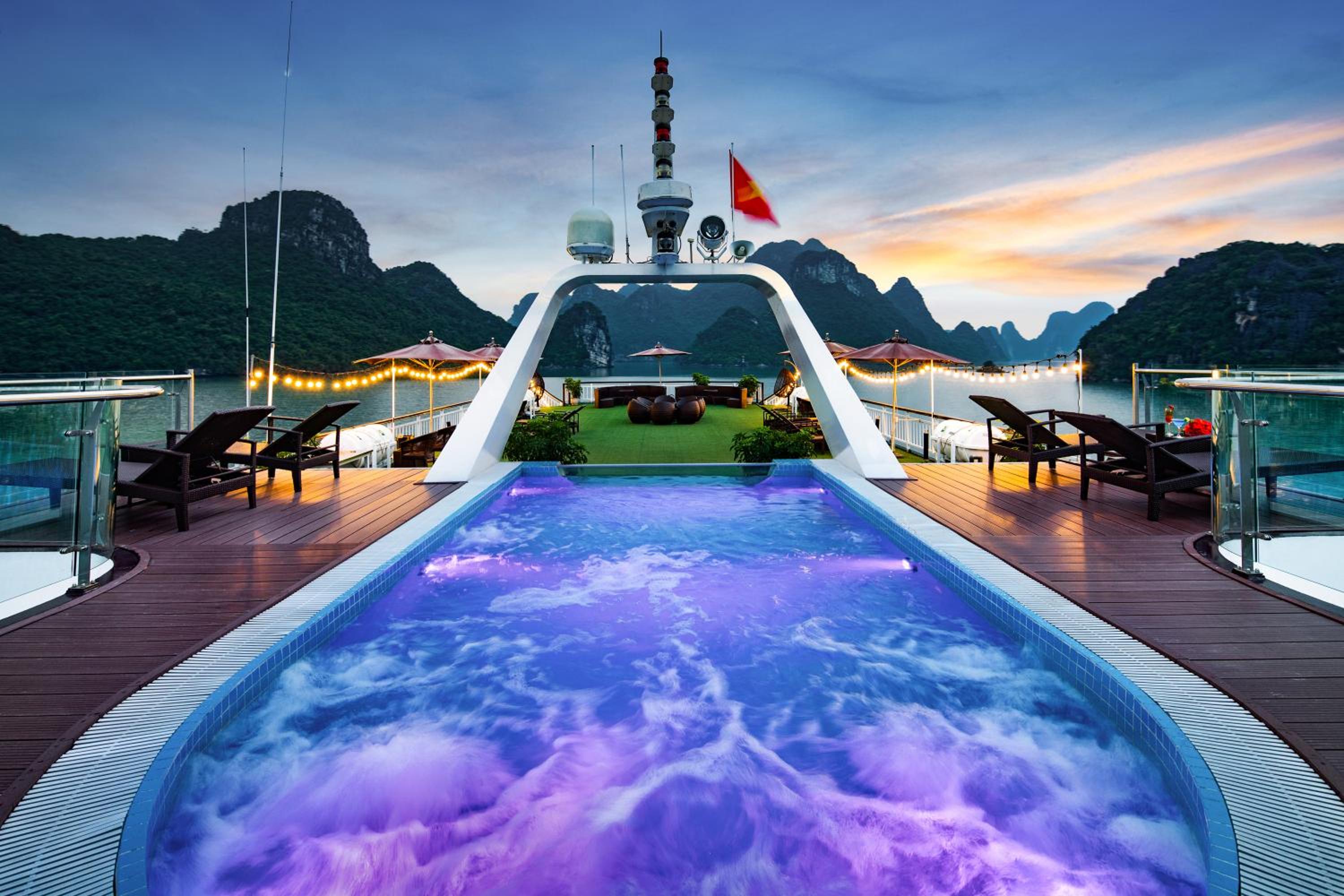Dora Cruise by HAG view 5
