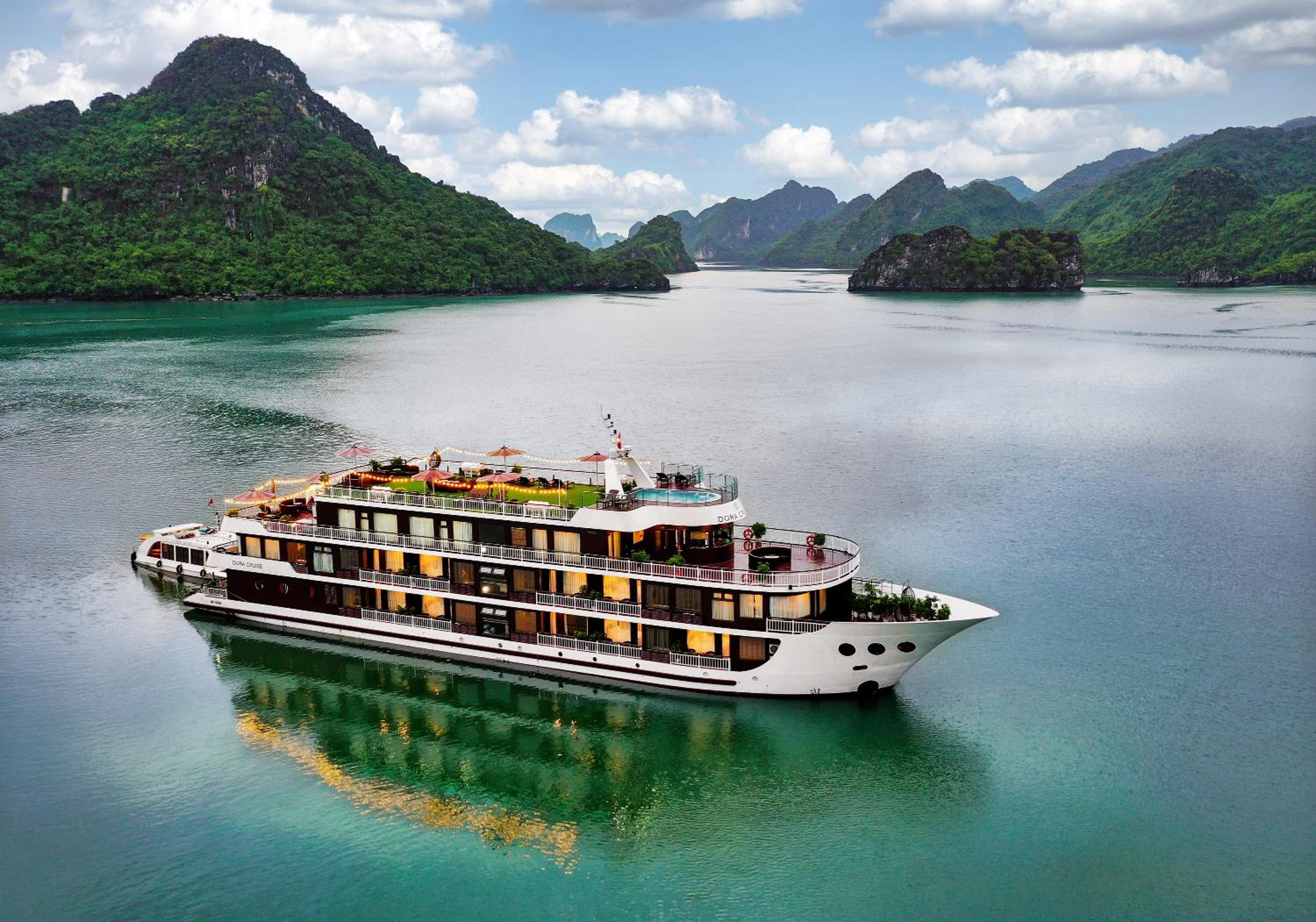 Dora Cruise by HAG view 3
