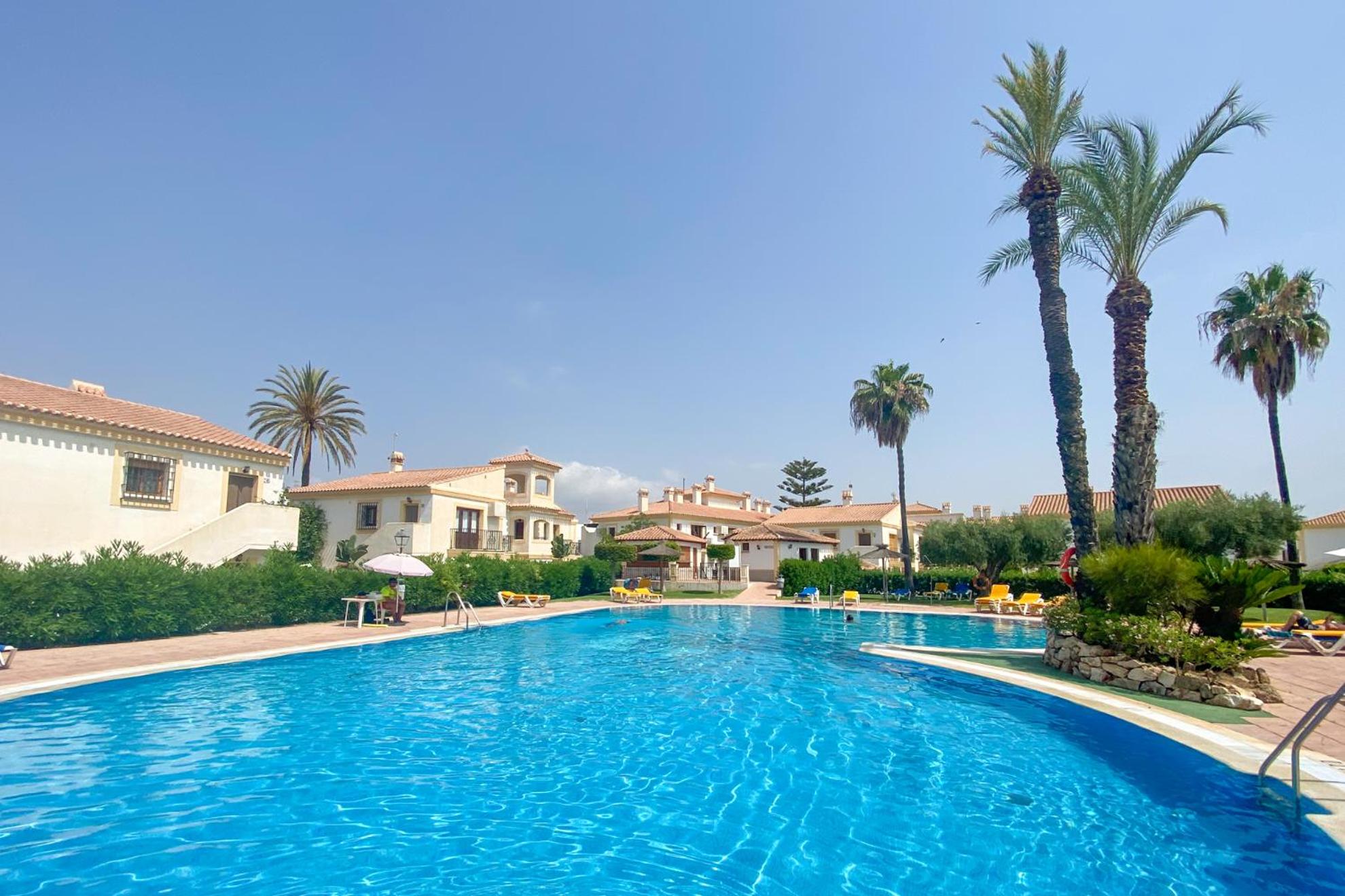 Lovely 1- bedroom rental with pool, close to the beach view 2