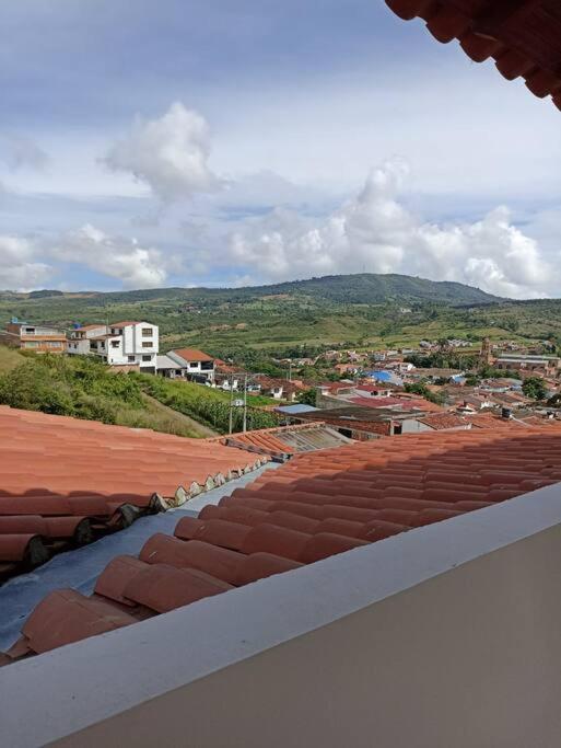 Agradable casa para alojamiento completo CURITI