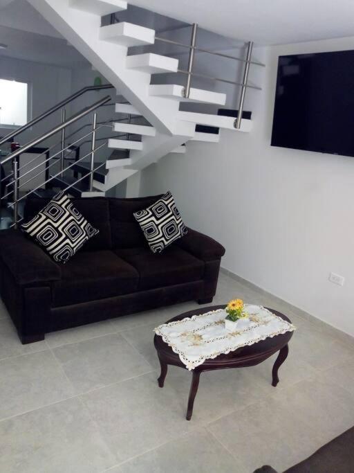 Agradable casa para alojamiento completo CURITI