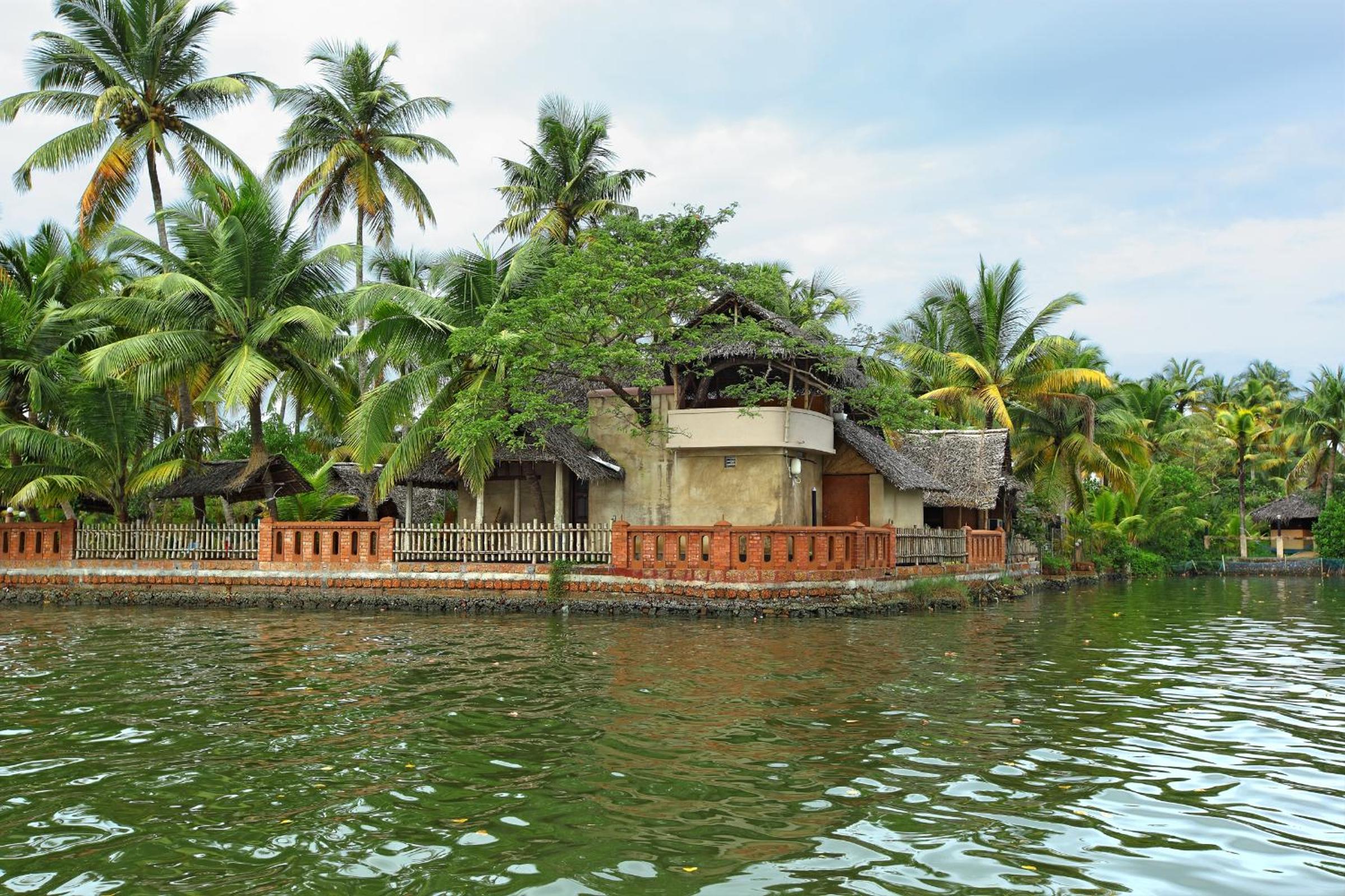 Cherai Beach Resorts
