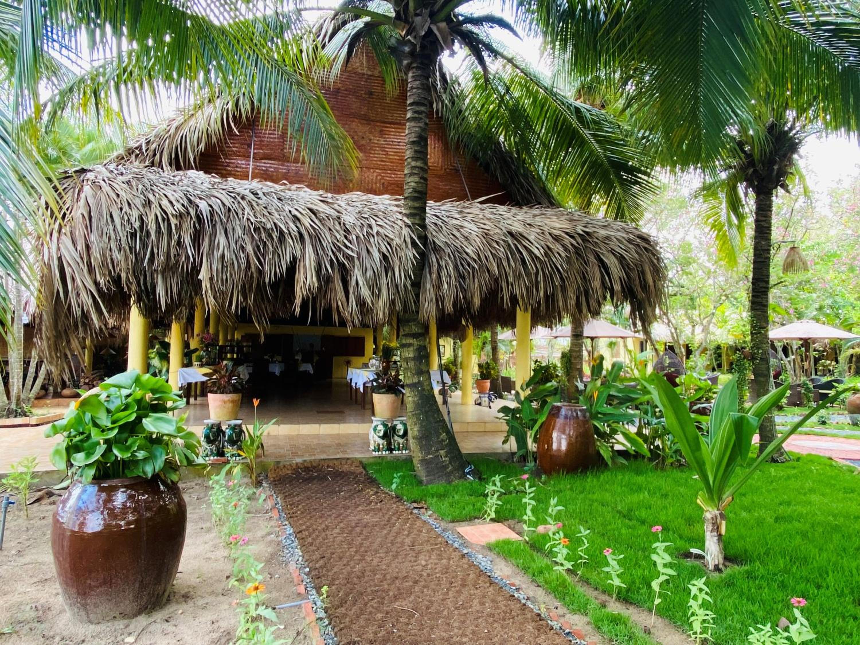Mango Home Riverside Eco - Resort