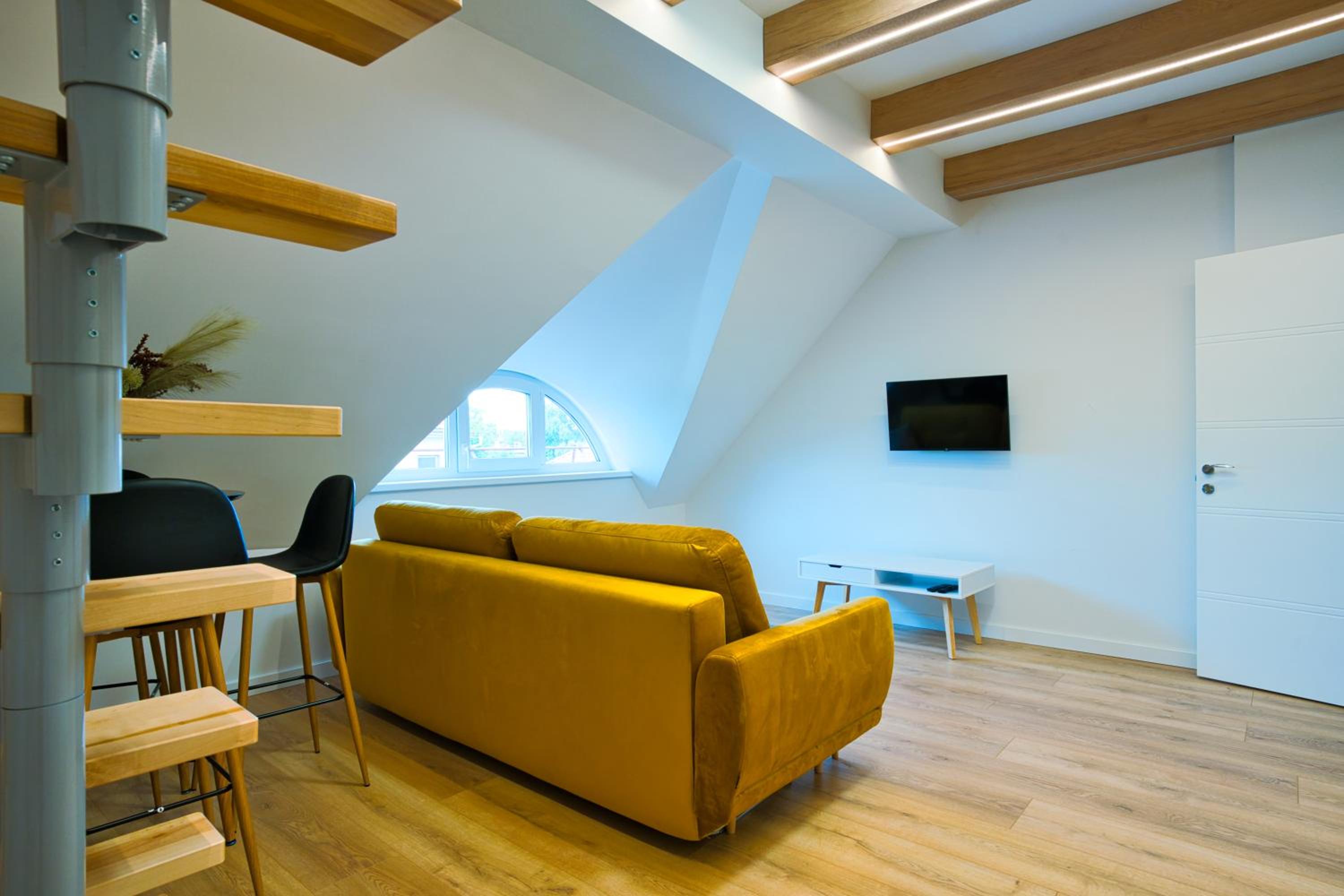Cosy Studio in the City center with Air conditioneer! view 4