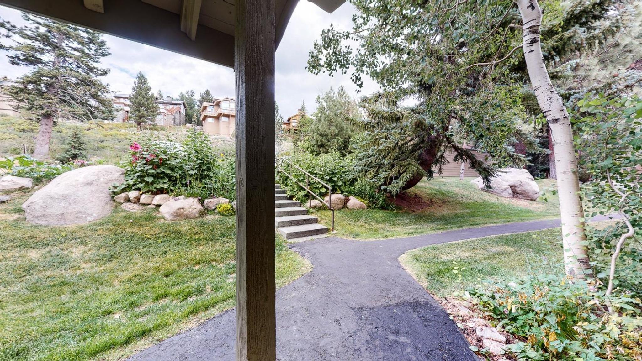 Snowcreek 253 Apartment view 3